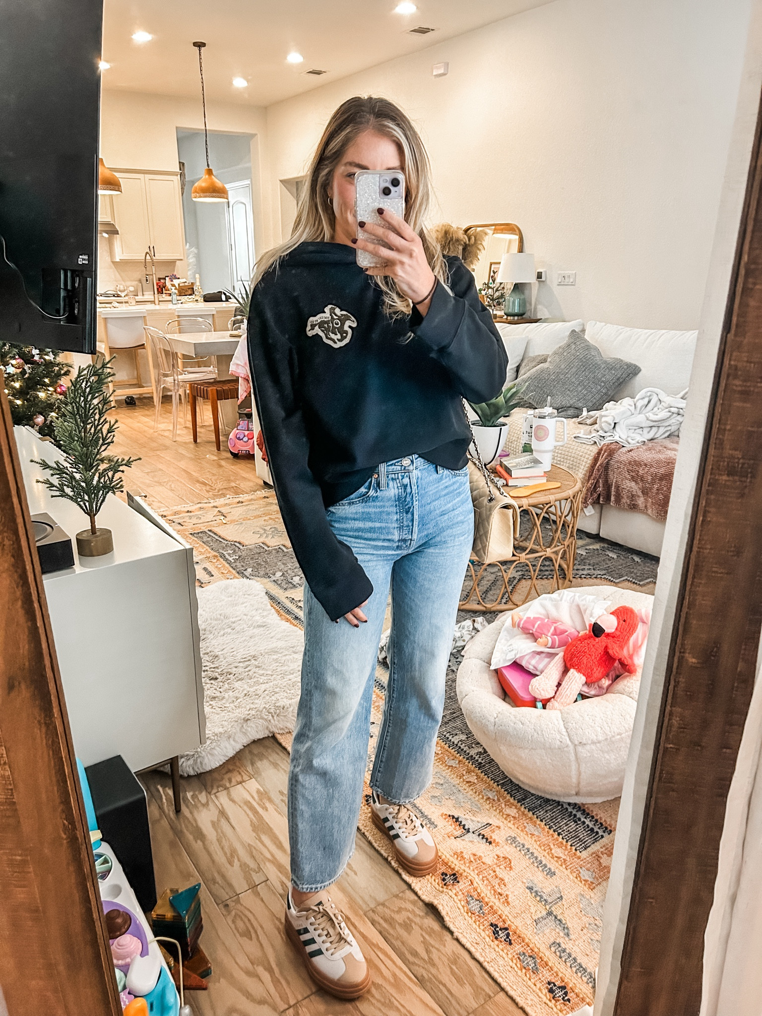 casual outfit - favorite denim and green gazelle bold adidas 

#LTKfindsunder100 #LTKshoecrush #LTKstyletip