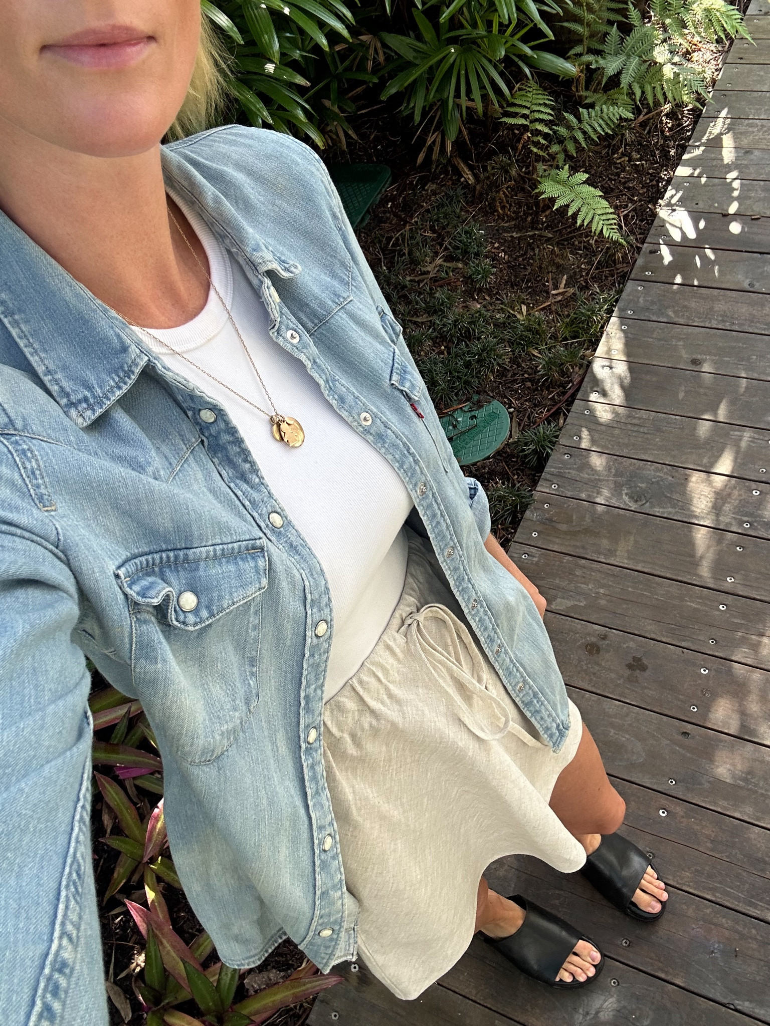 Mini linen drawstring skirt now only $40
Versatile and stylish—easy to dress up or down. A favourite!

This 7-year-old Levi's shirt proves that true classics never go out of style—timeless and perfect with anything!! 

#LTKaustralia #LTKsummer
