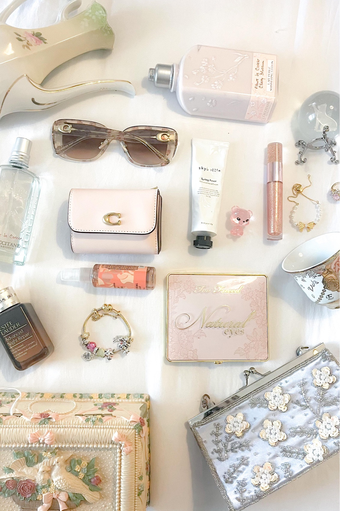 Just antiques, makeup, and I 🕊️