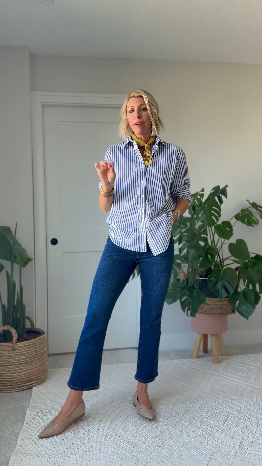 A cropped kick flare pair of jeans looks really pulled together & pairs well with ballet flats, sandals, or sneakers this spring. This dark wash pair fits true to size has great stretch and is a mid-rise 

#LTKMidsize #LTKOver40 #LTKFindsUnder50