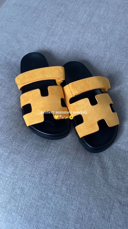 Perfect summer sandals! True to size, very wide foot friendly, and available in a variety of colours and styles! ☀️⛱️💛

#LTKfindsunder50 #LTKshoecrush #LTKfindsunder100
