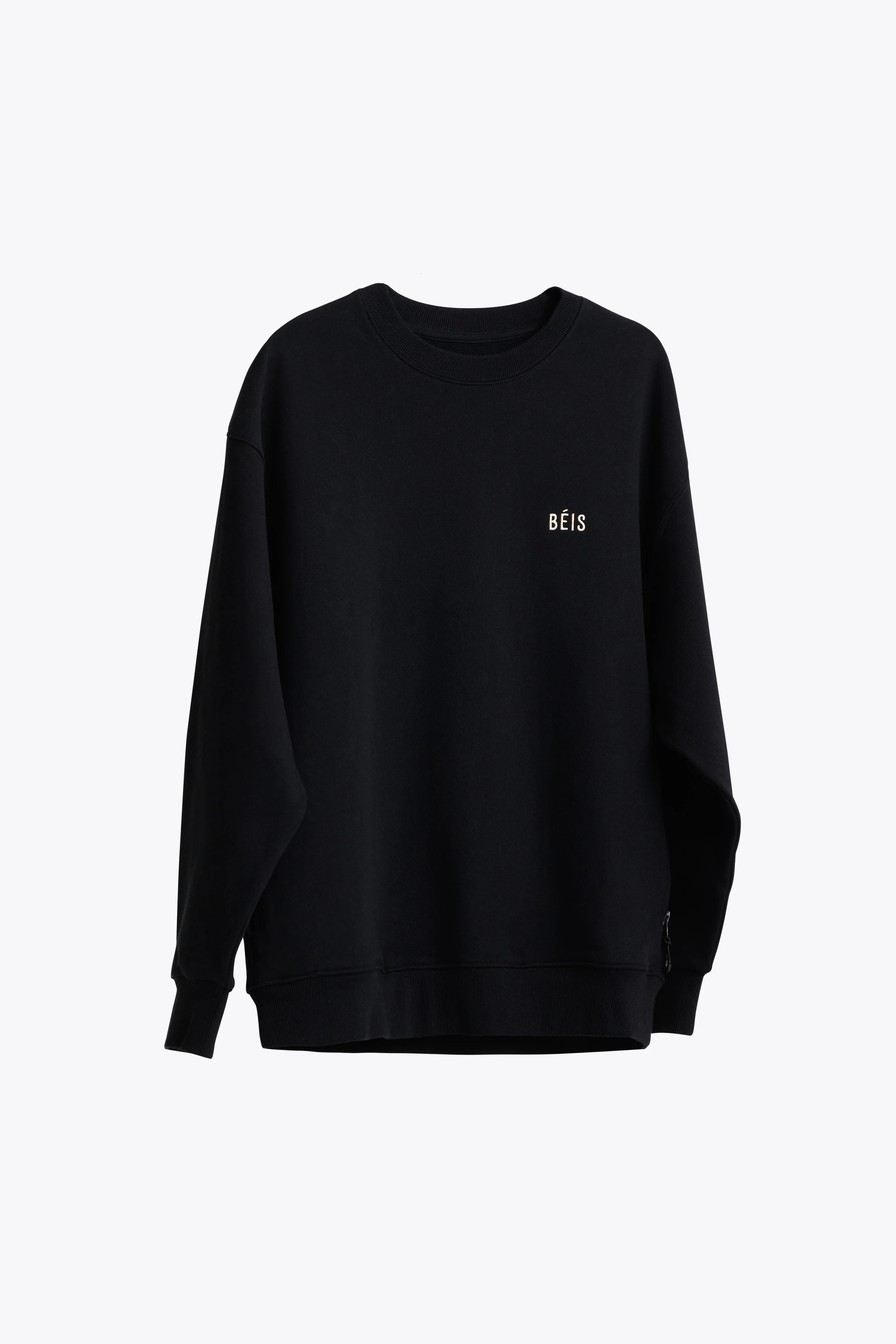 BÉIS 'The Sweatshirt' in Black - Sweatshirt With Zipper Pockets & Key Leash | BÉIS Travel