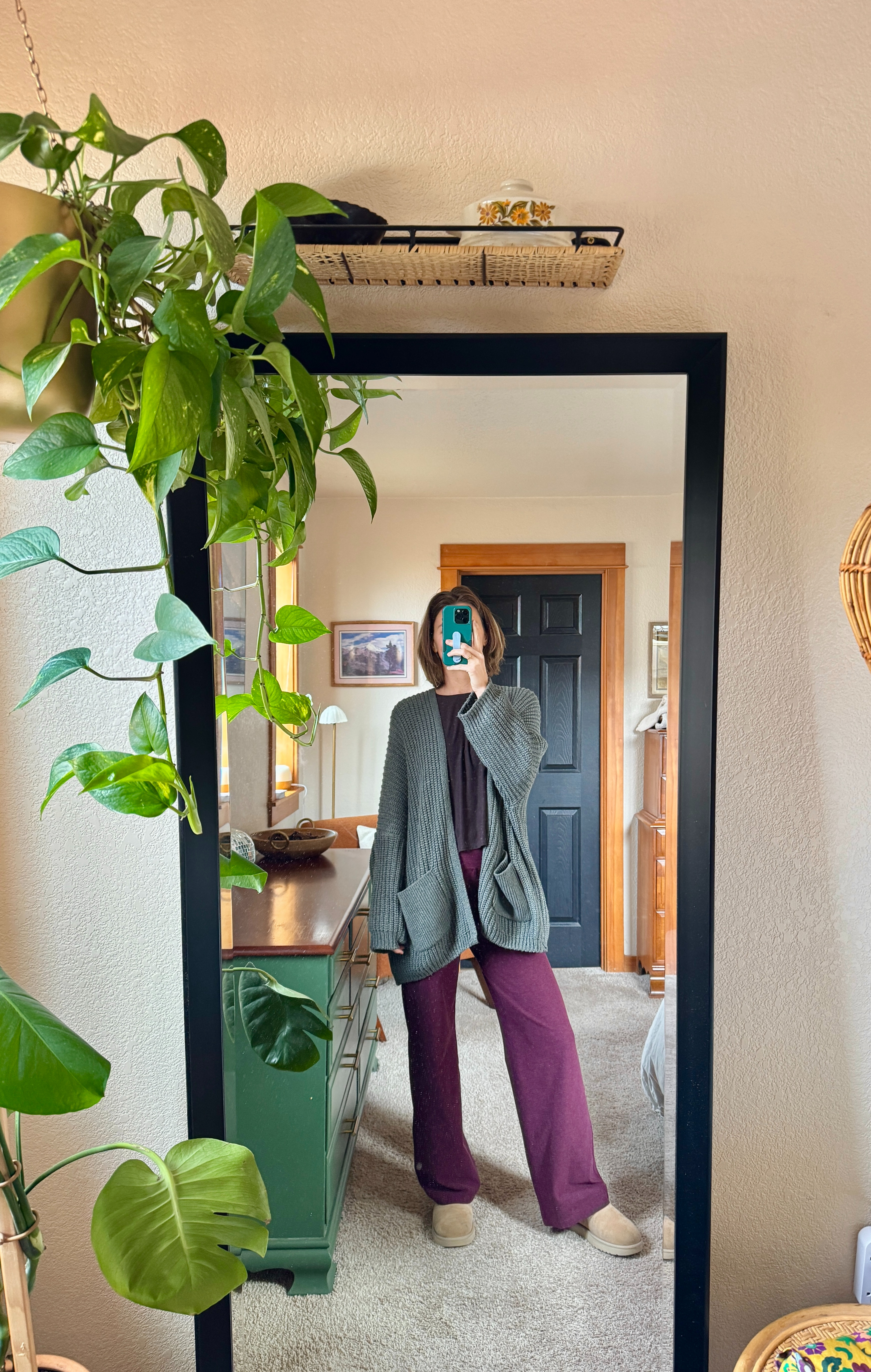 Wanting to feel comfy but also ready to be active all day? I'm wearing my favorite cozy cardigan with the comfiest leggings!  

 #LTKdayinmylife #LTKootd #LTKActive