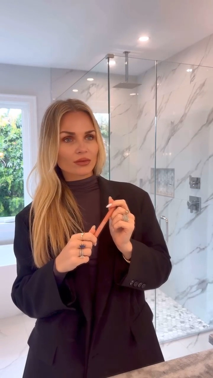 T.R.U.E. TO YOU by @mirabellabeauty 🖍️

These creamy, smooth, and long-lasting lip crayons come in six stunning shades that will take your lip game to the next level. Mirabella is redefining professional-grade cosmetics by blending high-performance formulas with pure, skin-loving ingredients and wearable shades.

#mirabellabeauty #truetoyoubeauty #cosmetics #makeupideas #makeupaddict #makeuplover #makeuplooks #liptint #lipstick #lipcare #lipglossaddict

#LTKGiftGuide #LTKBeauty #LTKStyleTip