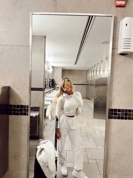 Brave move to travel in all white, I agree 😂 but it’s my emotional support outfit and so durable I’ve never had an issue! That says a lot for someone that always spills their coffee on themselves 👌🏼 Comes in multiple colors and doubles as a lounge outfit at home if you’re not brave enough for the airport lol 🩵

#LTKfindsunder100 #LTKSeasonal #LTKGiftGuide
