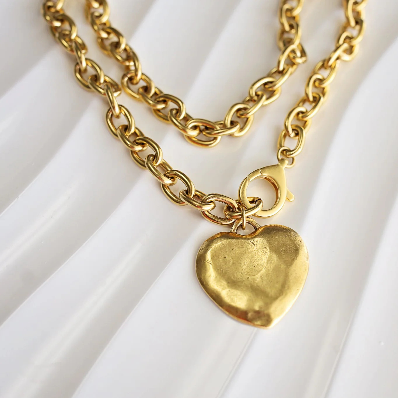 Monroe - Layered Chunky Heart Charm Necklace | Bowood Lane