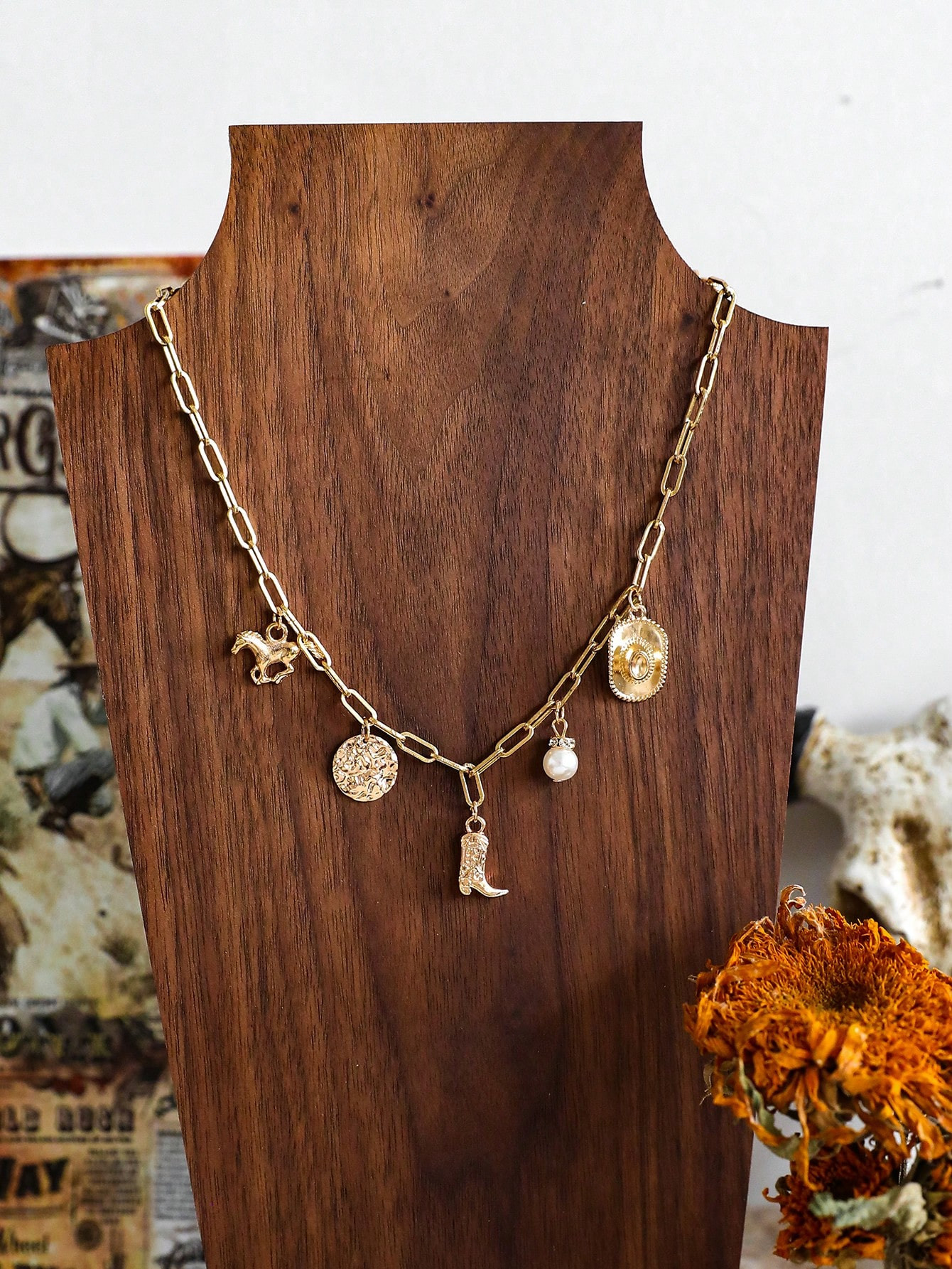 1pc Western Cowgirl Boots, Cowboy Hat & Geometric Link Chain Necklace | SHEIN USA | SHEIN