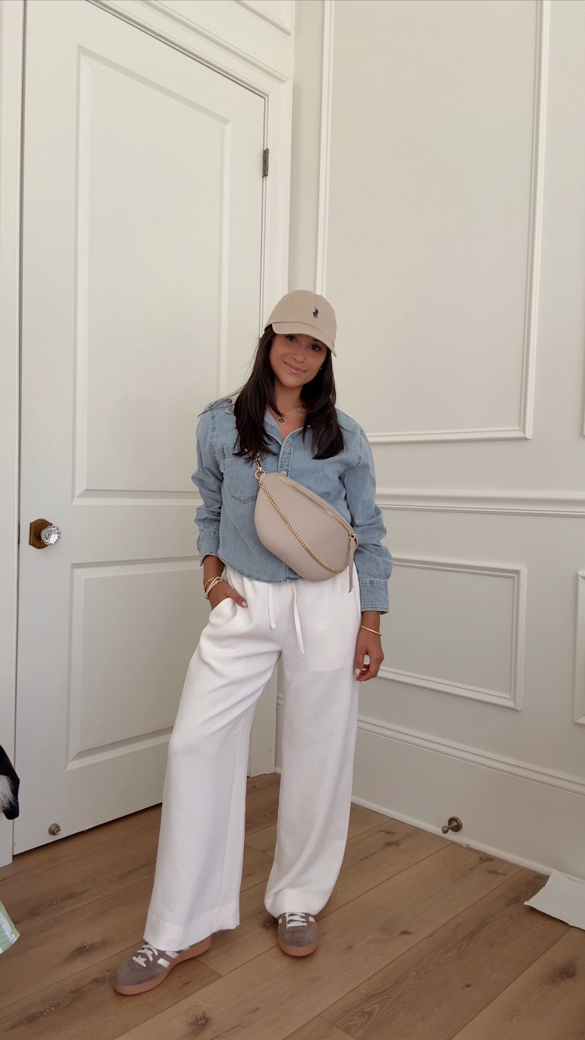 These are hands down the absolute best crepette pants bc they don’t wrinkle! I’m wearing the size small here and hemmed them to wear with flats and sneakers. 
Take 20% OFF my bag with code: HAUTE20
#aritzia #giginewyork 



#LTKStyleTip #LTKTravel #LTKPetite