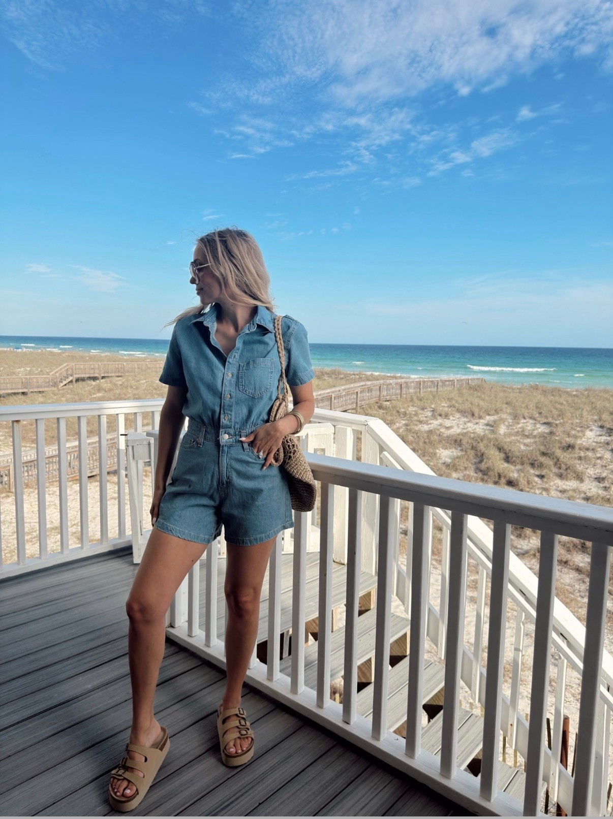 🤍 OOTD beach style 🌞🌊 

Wearing size s / my tts 

#LTKootd #LTKmomlife #LTKgrwm