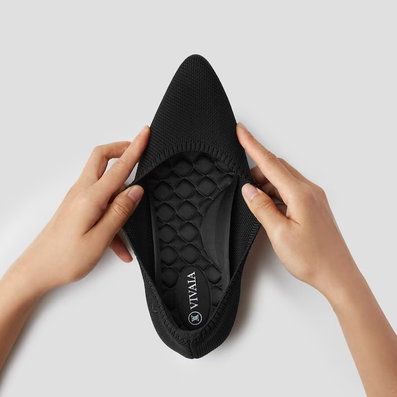 Lightweight Pointed-Ballet Flats (Aria Walker) | VIVAIA