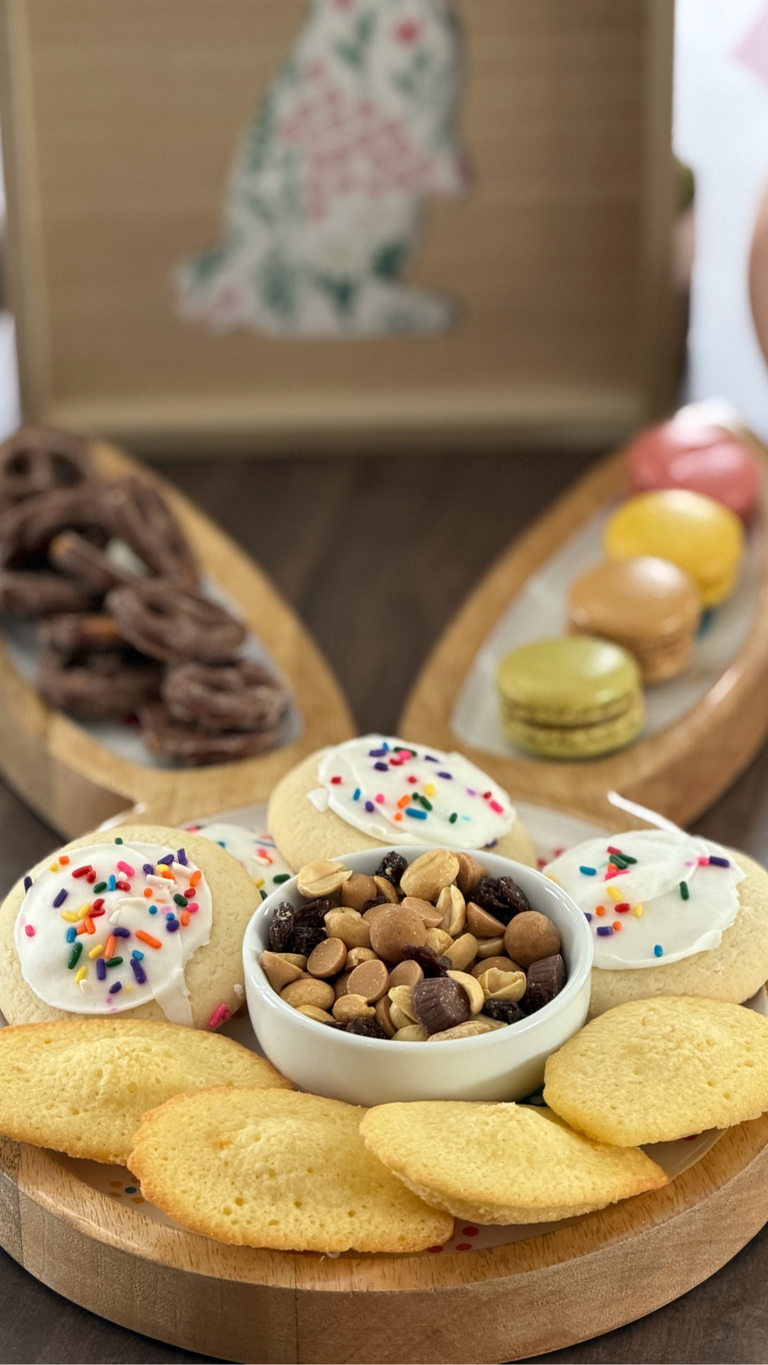 Let's make an Easter charcuterie board!
Love this tray!
#charcuterie #easterdecor #easterbunny #easter

#LTKSeasonal #LTKHome #LTKfoodie