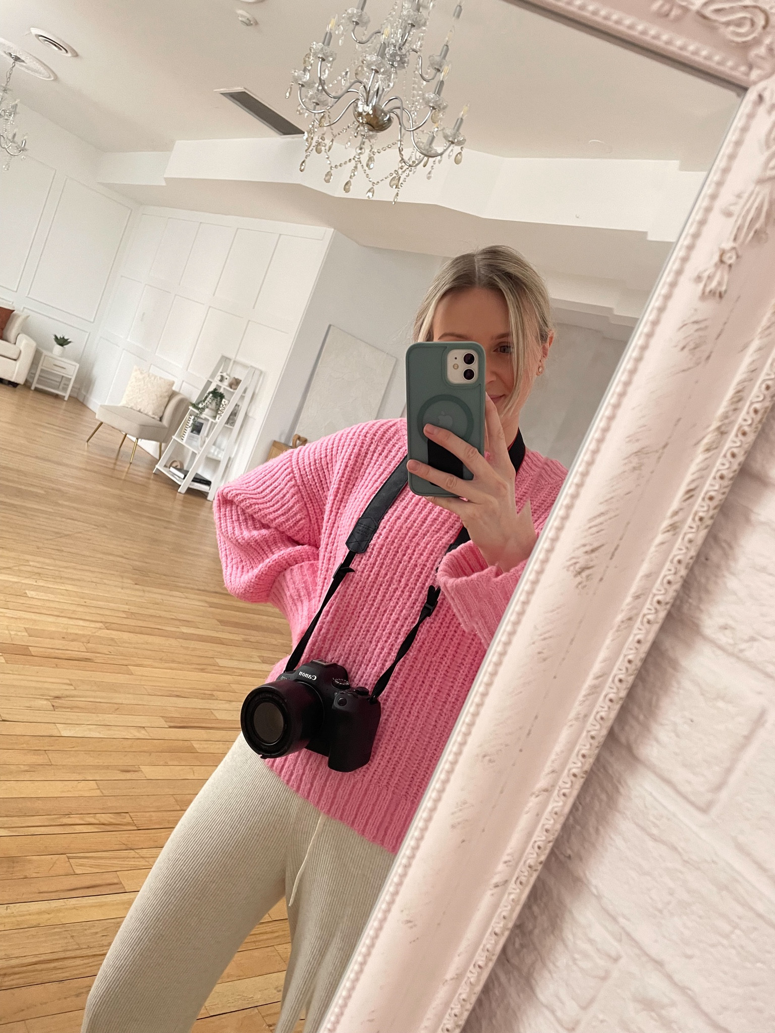 Love my mirrorless camera. Ps. These ribbed knit pants are my everything. I have them in 3 colours and constantly get asked where they’re from! 

#LTKworkwear #LTKcanada #LTKwinter