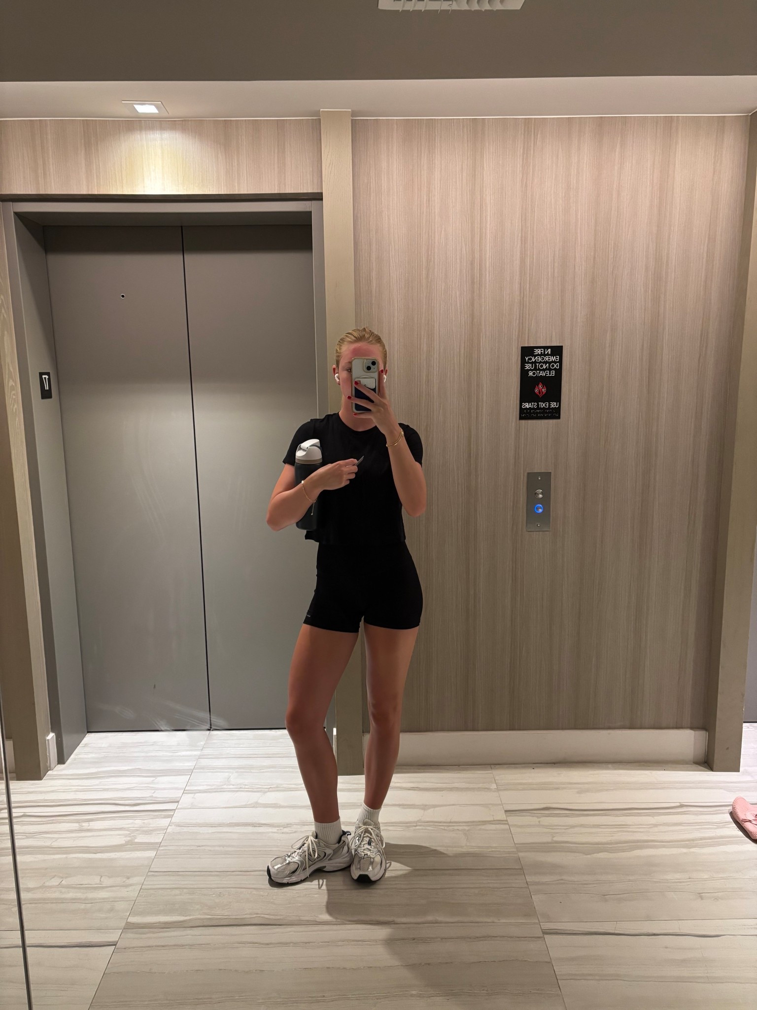 Got this new Alo Yoga tee and I’ve been in love ever since! Super soft!!!

#LTKBeauty #LTKFindsUnder100 #LTKActive