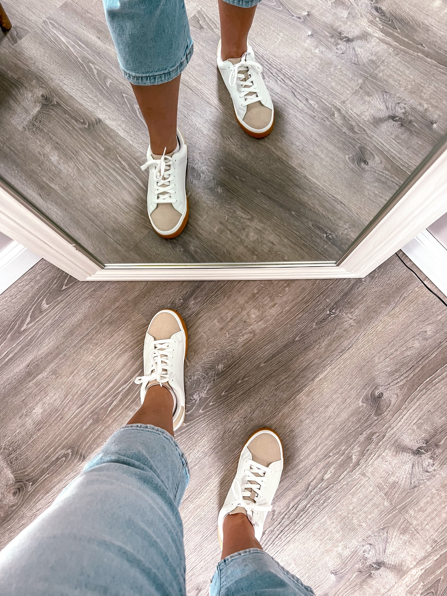 Casual sneakers for fall 

These fit TTS and are under $30! 

Look for less 
Fall outfit 
Casual shoes 
casual fall shoes 
Fall shoes 
Sneaker 
Sneakers 
Casual sneakers 
Sneakers for dresses 

#LTKShoeCrush #LTKSeasonal #LTKFindsUnder50