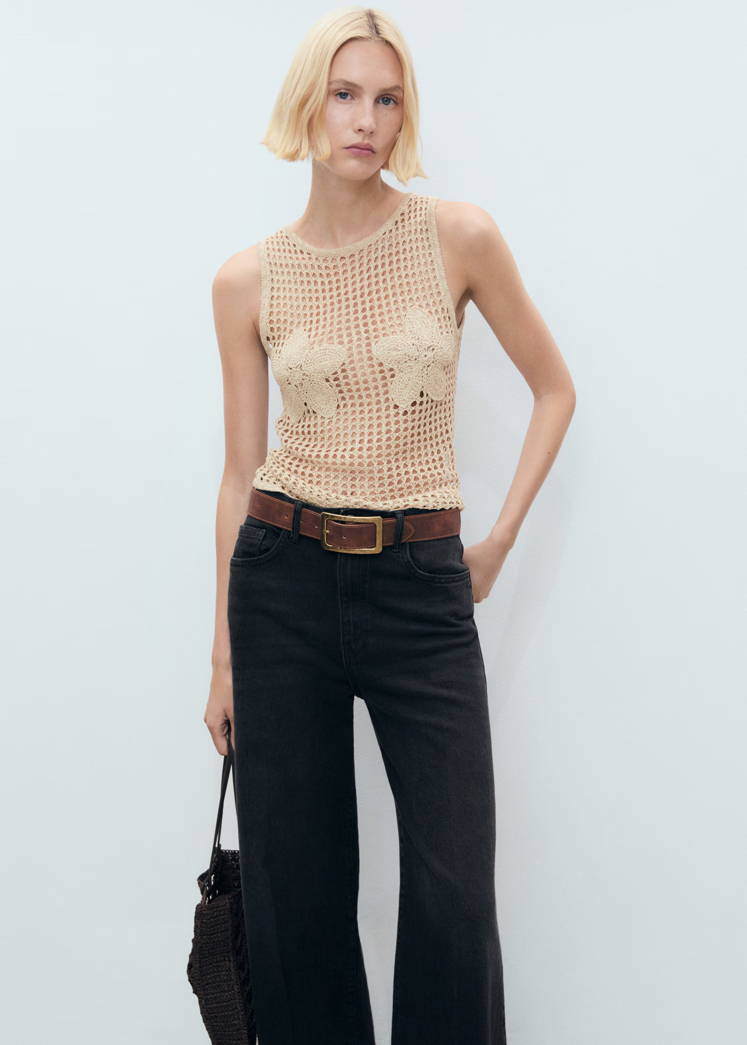 Floral-embroidered crochet top | MANGO (UK)