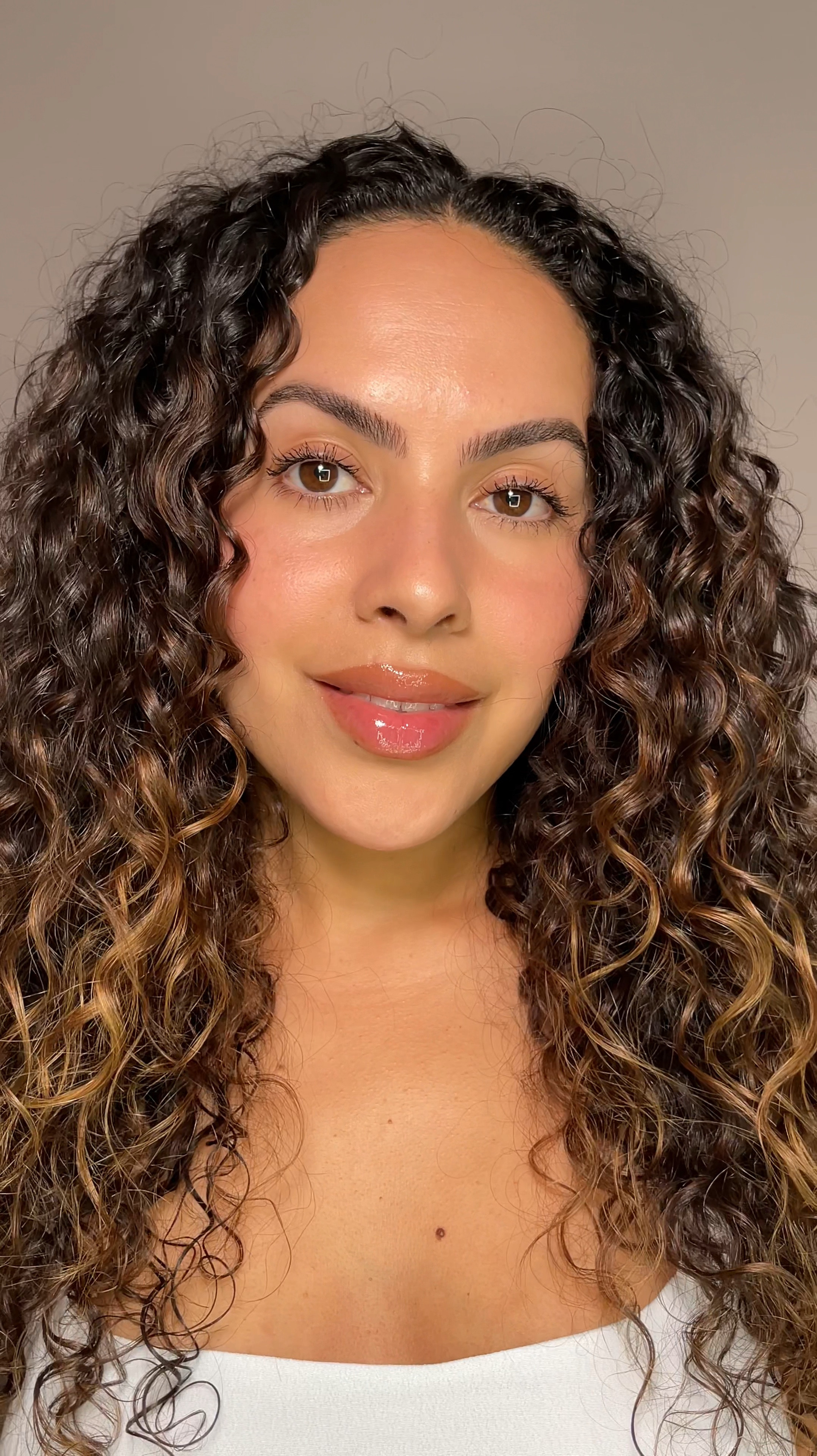 This is your sign to incorporate @bobbibrown’s Vitamin Enriched Face Base in your #summermakeup routine. Packed full of vitamins, shea butter and a built in primer, it grips makeup like no other for a seamless application ~everytime~
#BobbiBrownPartner

#LTKBeauty #LTKVideo #LTKSummerSales