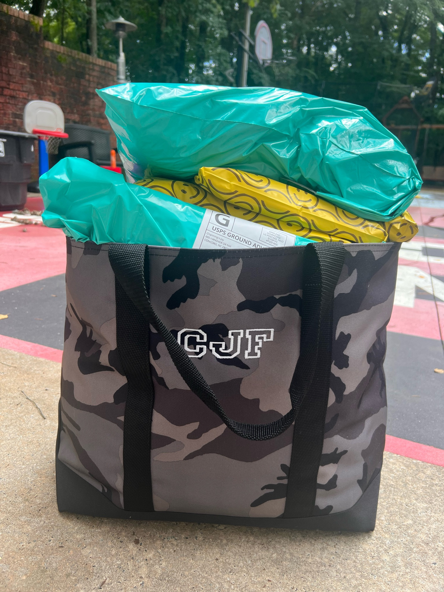 The best tote and holds a TON! 

#LTKBacktoSchool #LTKfamily #LTKtravel