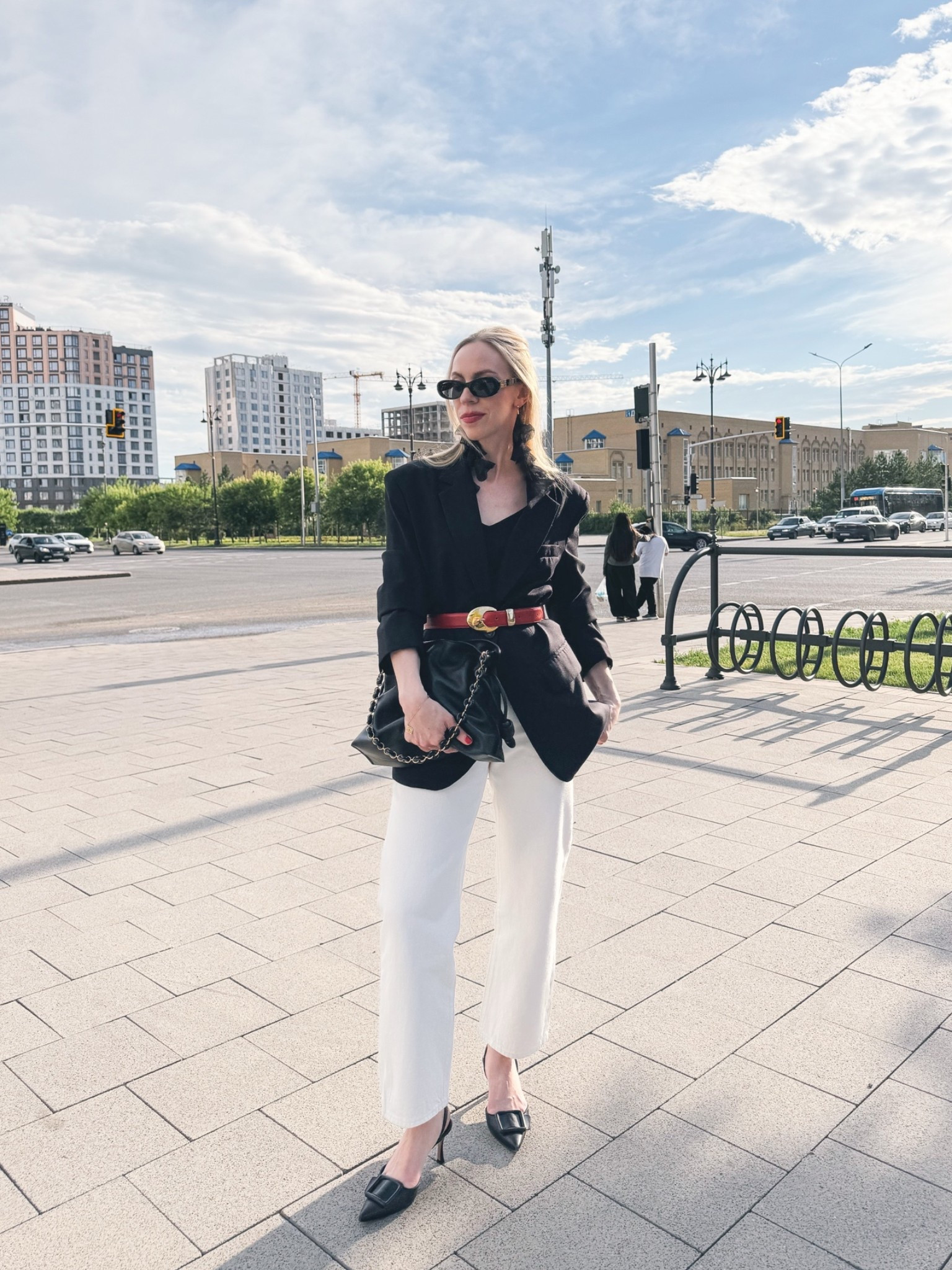 Date night outfit, over 40 date night, transitional season, oversized blazer with white jeans and red belt

#LTKOver40 #LTKSeasonal #LTKSaleAlert