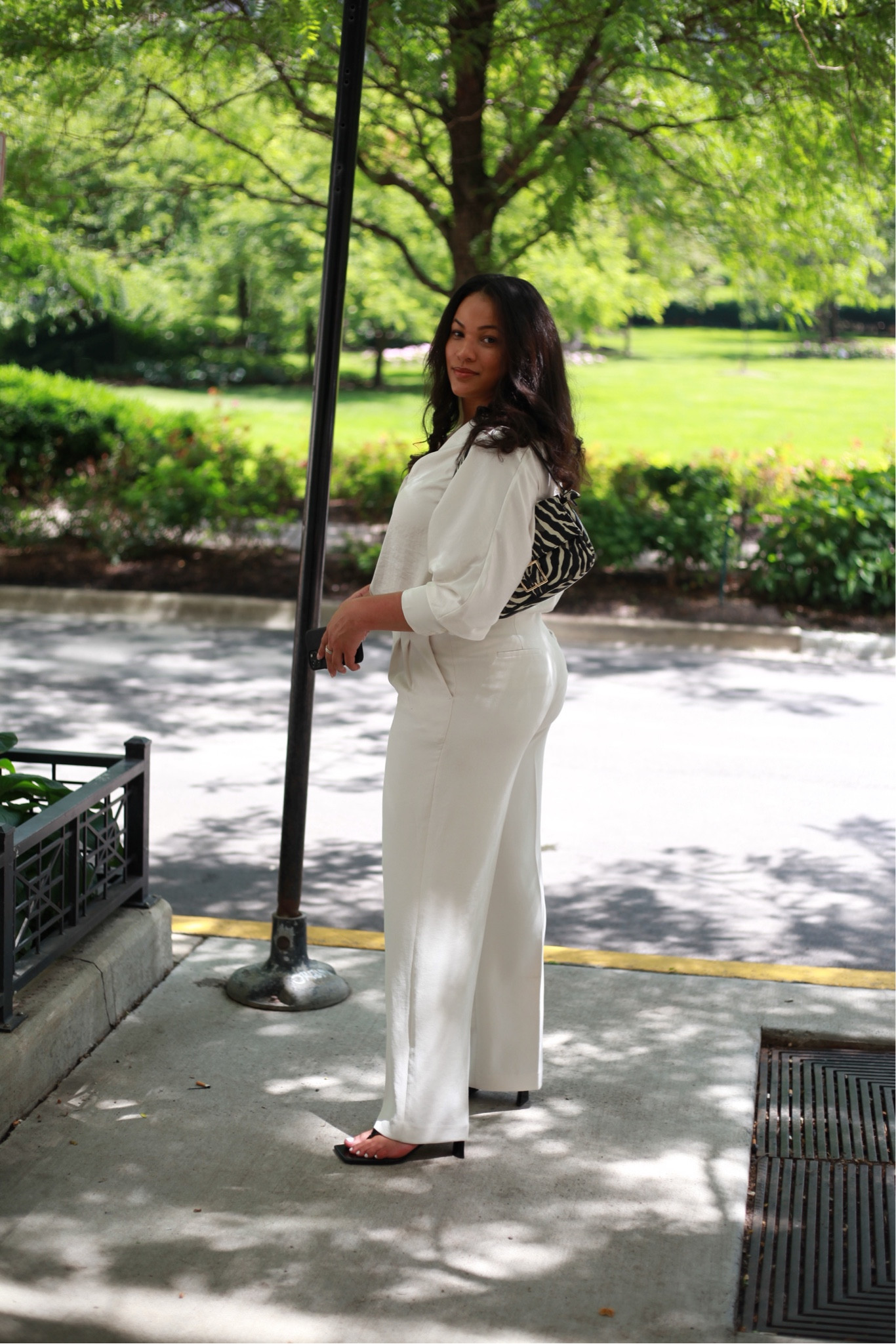 All white classic style🤍 

#LTKshoecrush #LTKstyletip #LTKunder100