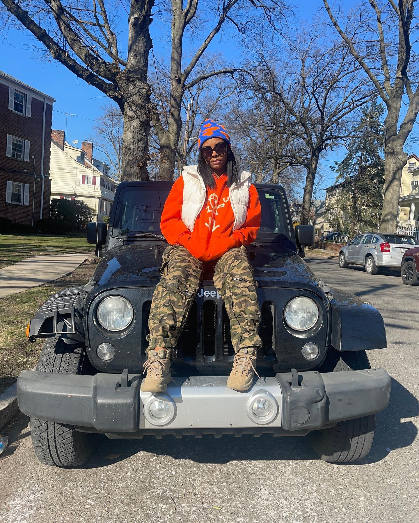 It’s not the car… It’s the driver 😏. #jeepgirls #trendylook #explorer #explorepage #fashion