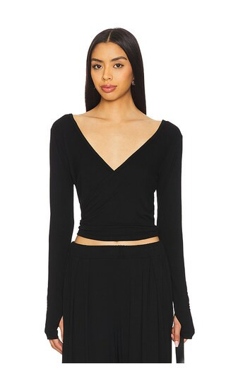 Michael Lauren Aziel Long Sleeve Cross Front Top in Black. - size L | Revolve Clothing (Global)