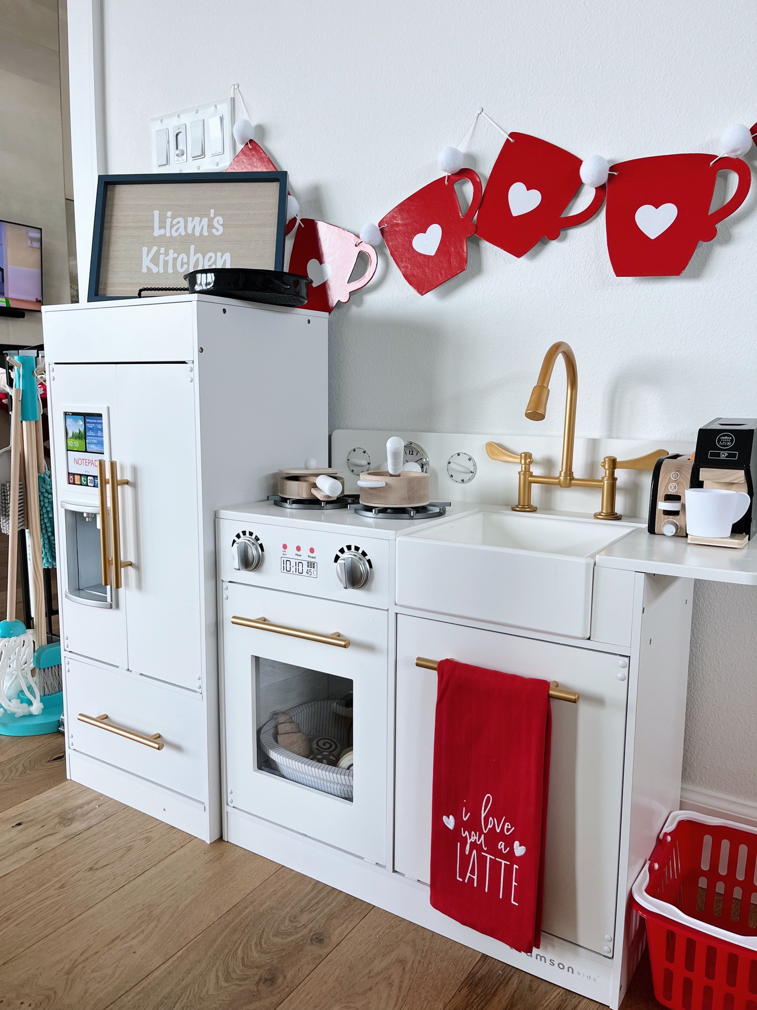 My toddlers valentines kitchen decor! 😍 #valentinedecor #targetfinds #toddlervalentine #toddlerkitchen 


#LTKSeasonal #LTKkids #LTKhome