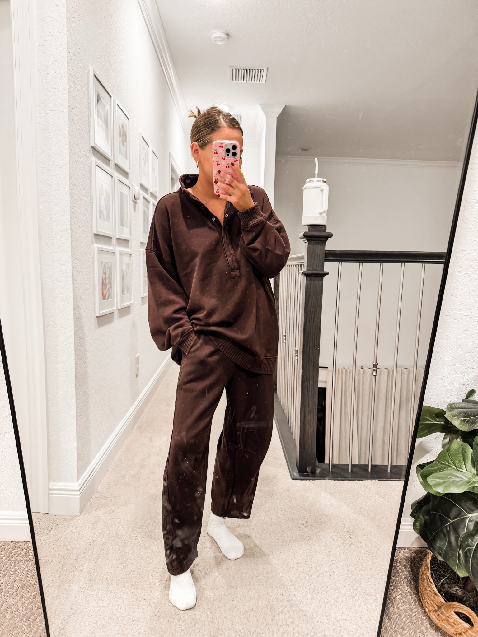 I’ll be living in this set 🍁
Wearing size medium in top and bottom (medium short) definitely could have gotten this set in small or xs but I wanted it super oversized 

#LTKFindsUnder100 #LTKSeasonal #LTKTall