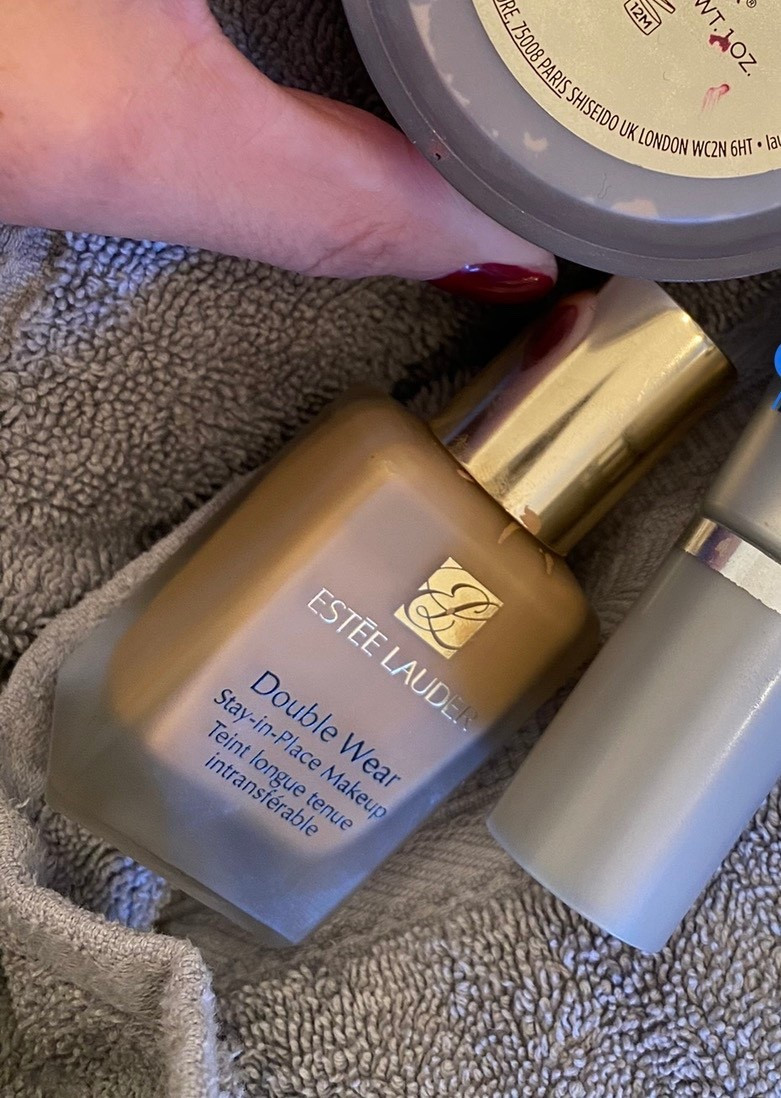 Double Wear Stay-in-Place Longwear Matte Foundation on sale 

#LTKSpringSale #LTKBeauty #LTKSaleAlert