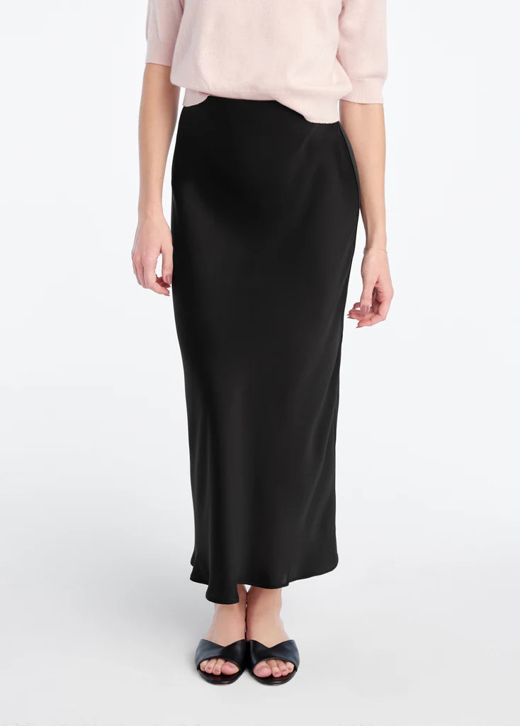 THE PETITE FAVORITE SKIRT | Favorite Daughter