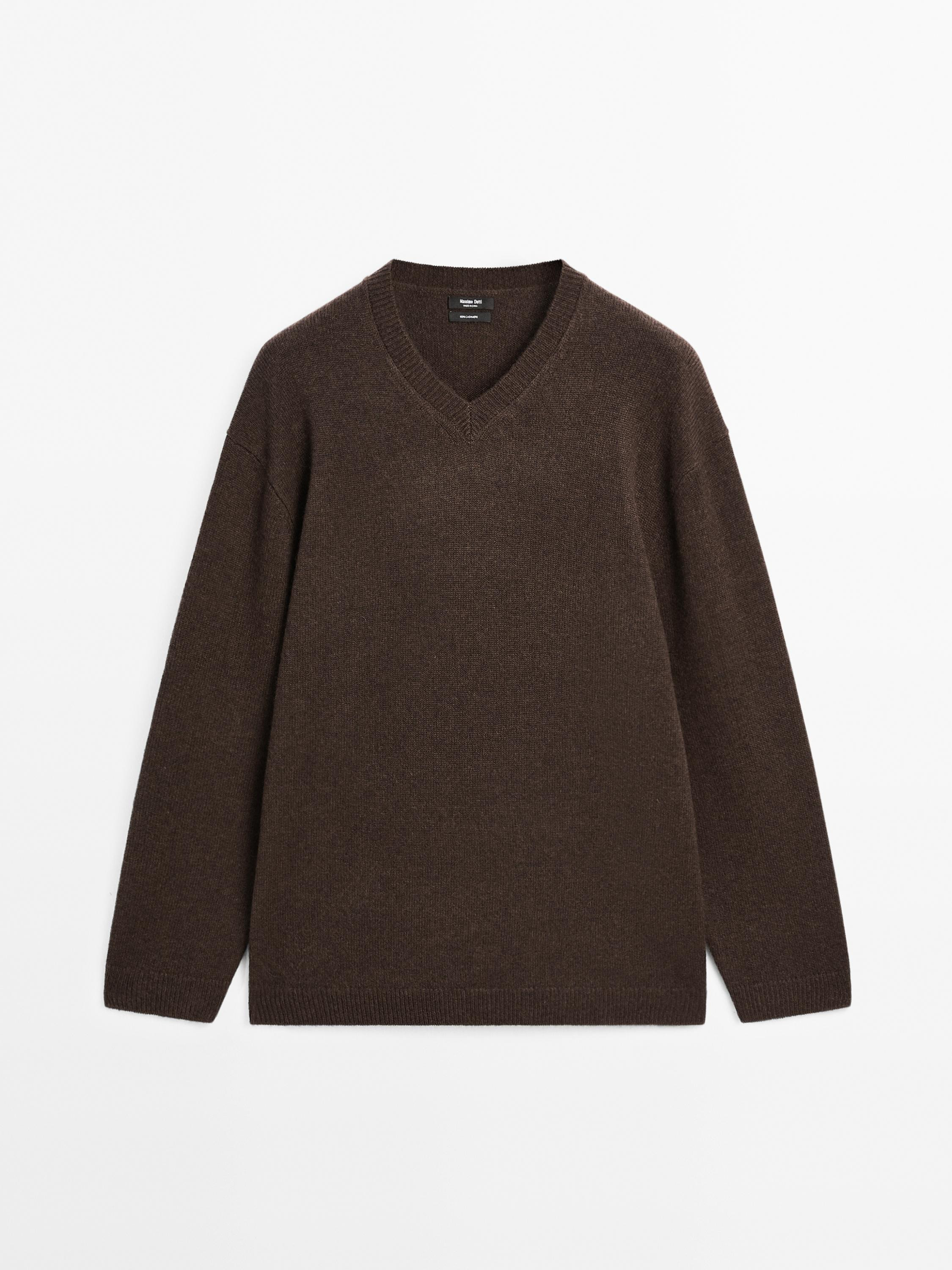 Oversize cashmere V-neck sweater | Massimo Dutti UK