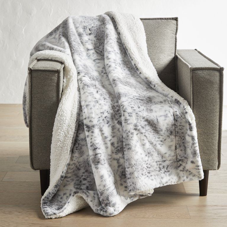 Better Homes & Gardens Faux Fur and Sherpa Throw Blanket, 50 x 60, Snow Leopard - Walmart.com | Walmart (US)