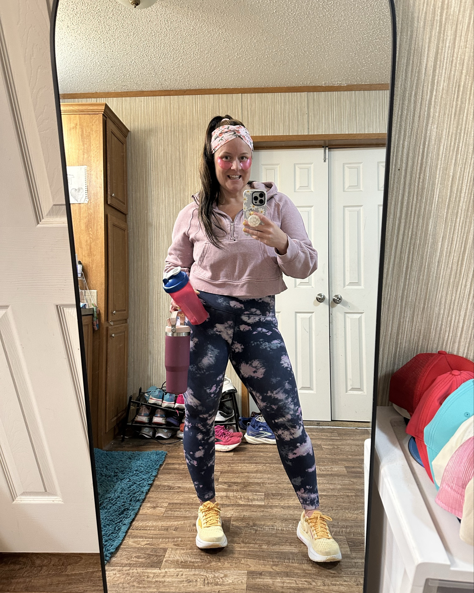 Happy Monday!! New week! Day 6 show up challenge. Pre/ Post workout. Incline weighted walk 🥵 ✅ I LOVE having a walking pad. Deerrun- Use code AMANDA12 to save. It’s on sale! 

#LTKfitnessgoals #LTKActive #LTKSaleAlert