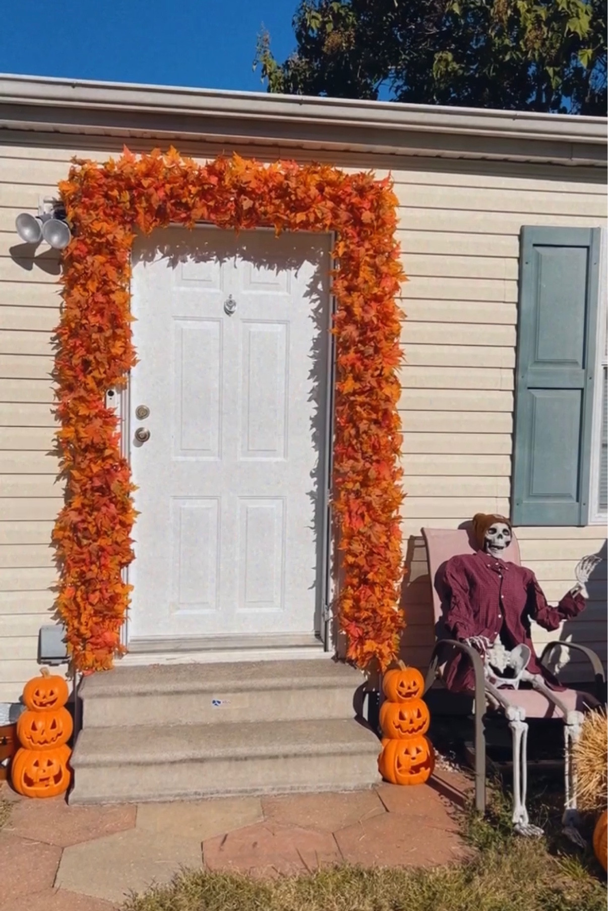 DIY fall leaf door arch - supplies needed linked here 

#LTKhome #LTKHoliday #LTKSeasonal
