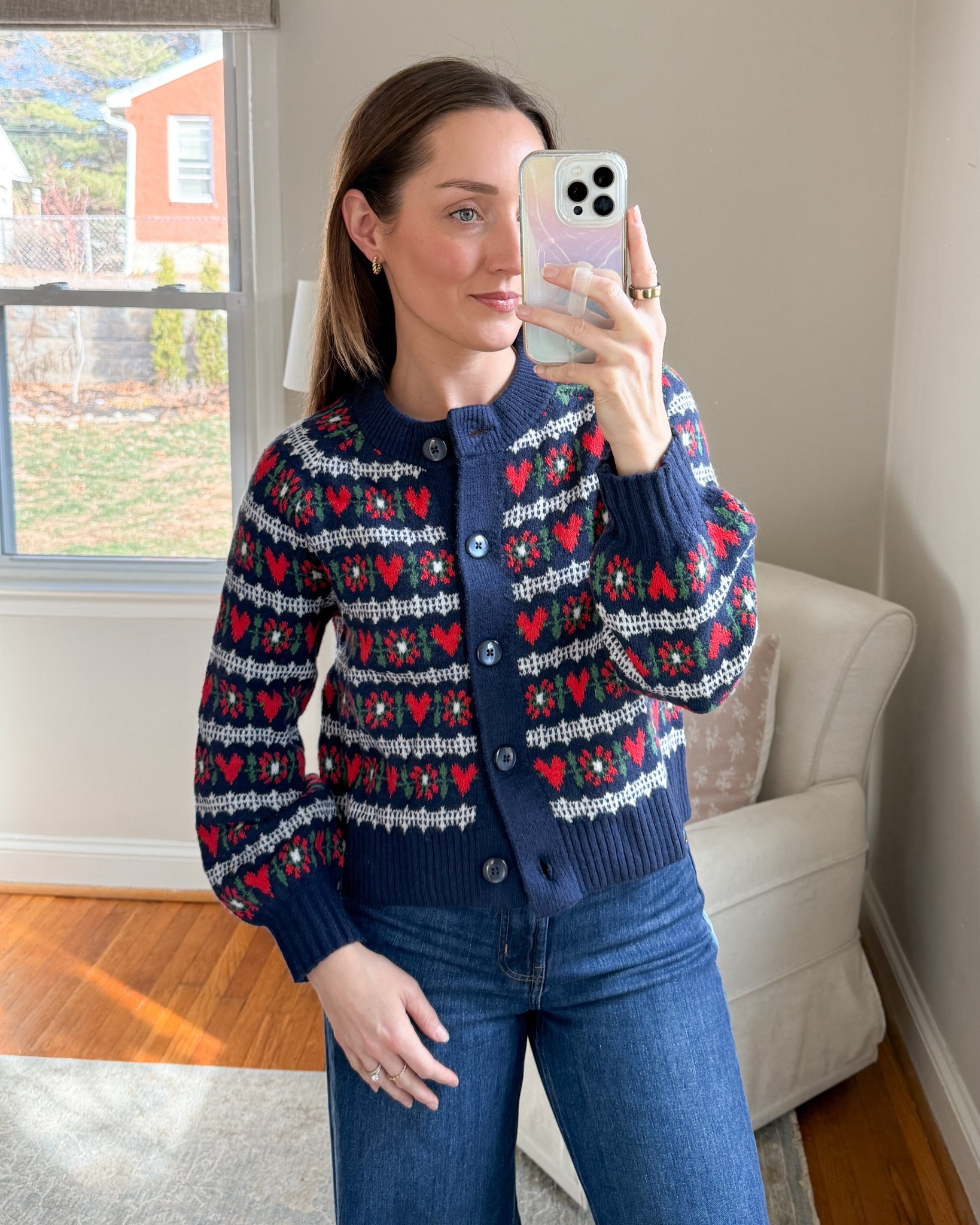 Love the pattern of this cardigan from Old Navy! This is one of their new releases and I absolutely love it. Wearing an XS.