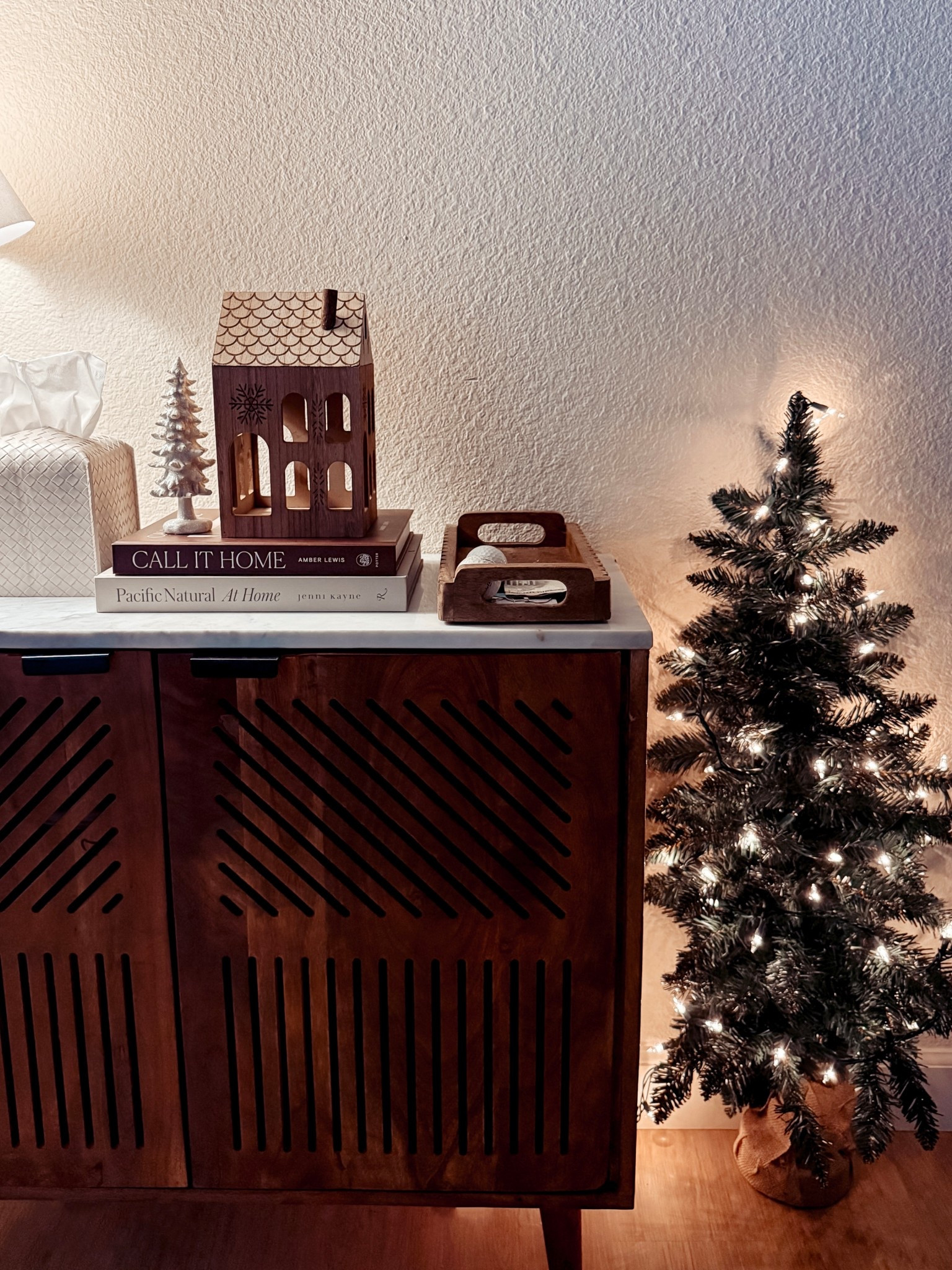 { simple christmas ❥

Walmart Christmas . Cozy Cabin Christmas Decor . 3’ Christmas Tree . Scandi Christmas Decor} 

#LTKHome #LTKFindsUnder50 #LTKHoliday