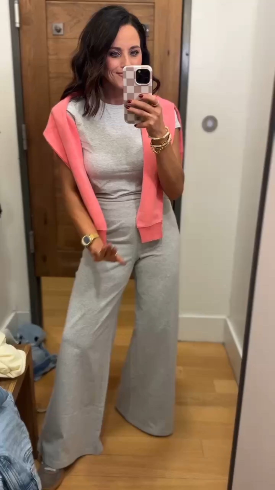 LOVE these pants!! The elastic waist is so comfortable they are a looser fit through the thighs so they are perfect for casual outfit or loungewear! Aprilwilks VintagePickin American Eagle new arrivals casual outfit ideas women’s viral
American Eagle sweats 

#LTKgrwm #LTKActive #LTKFindsUnder50