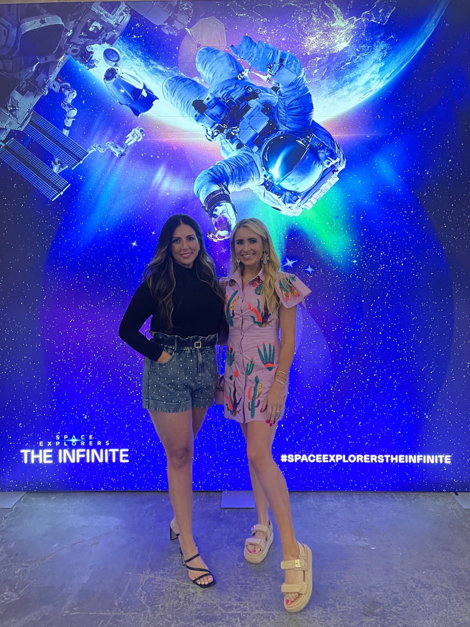 My outfit for last week’s event at The Infinite was definitely a hit! 

#queenofsparkles #spring #springfashion @queenofsparkles #stevemadden