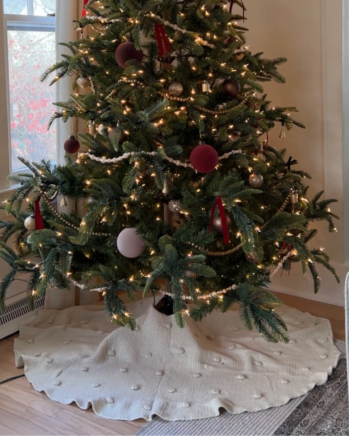 Off-white knit Christmas tree skirt 

#LTKhome #LTKHoliday #LTKSeasonal