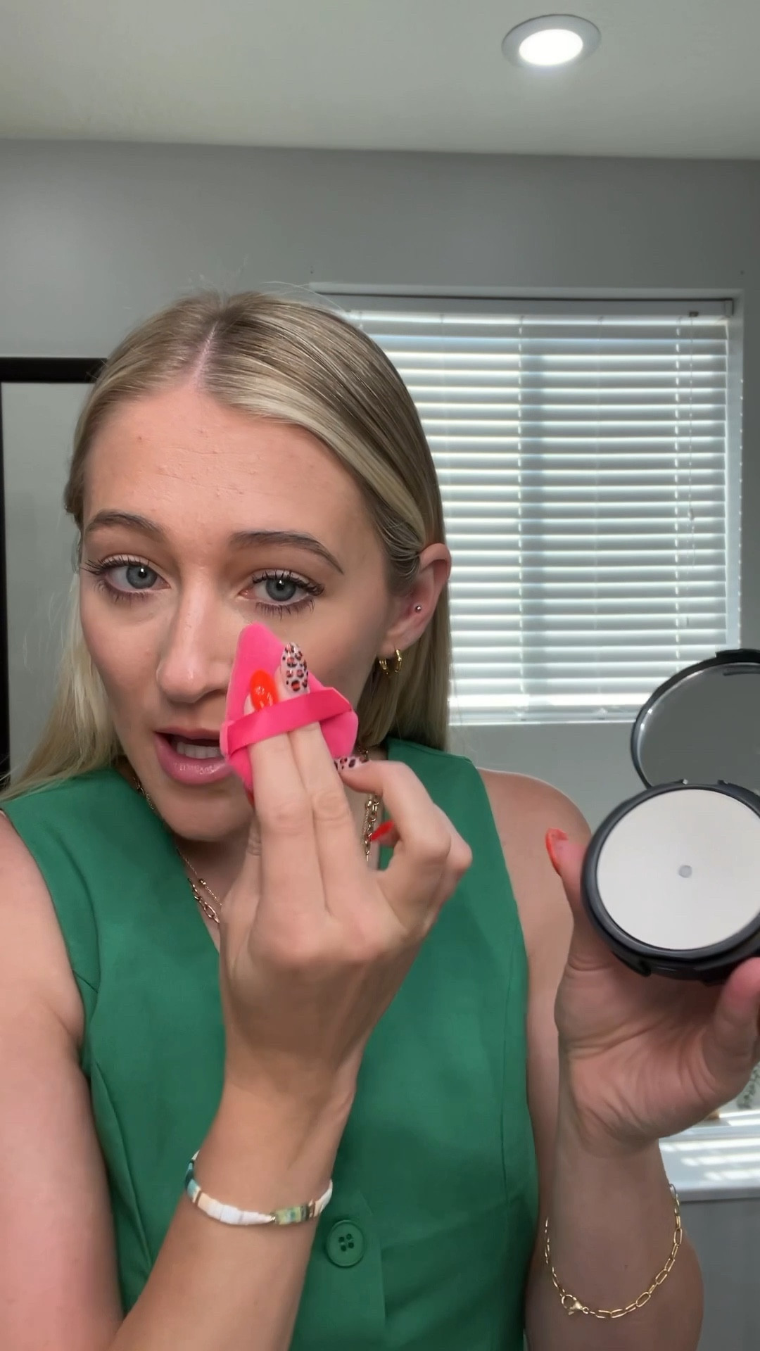 This is what I do to make sure my makeup doesn’t smudge when I know I’m going to be sweating or if I just want it to last longer. 

✨ I set my makeup with a translucent powder from Bare Minerals. You can get their products 20% off for Amazon Prime Days!
