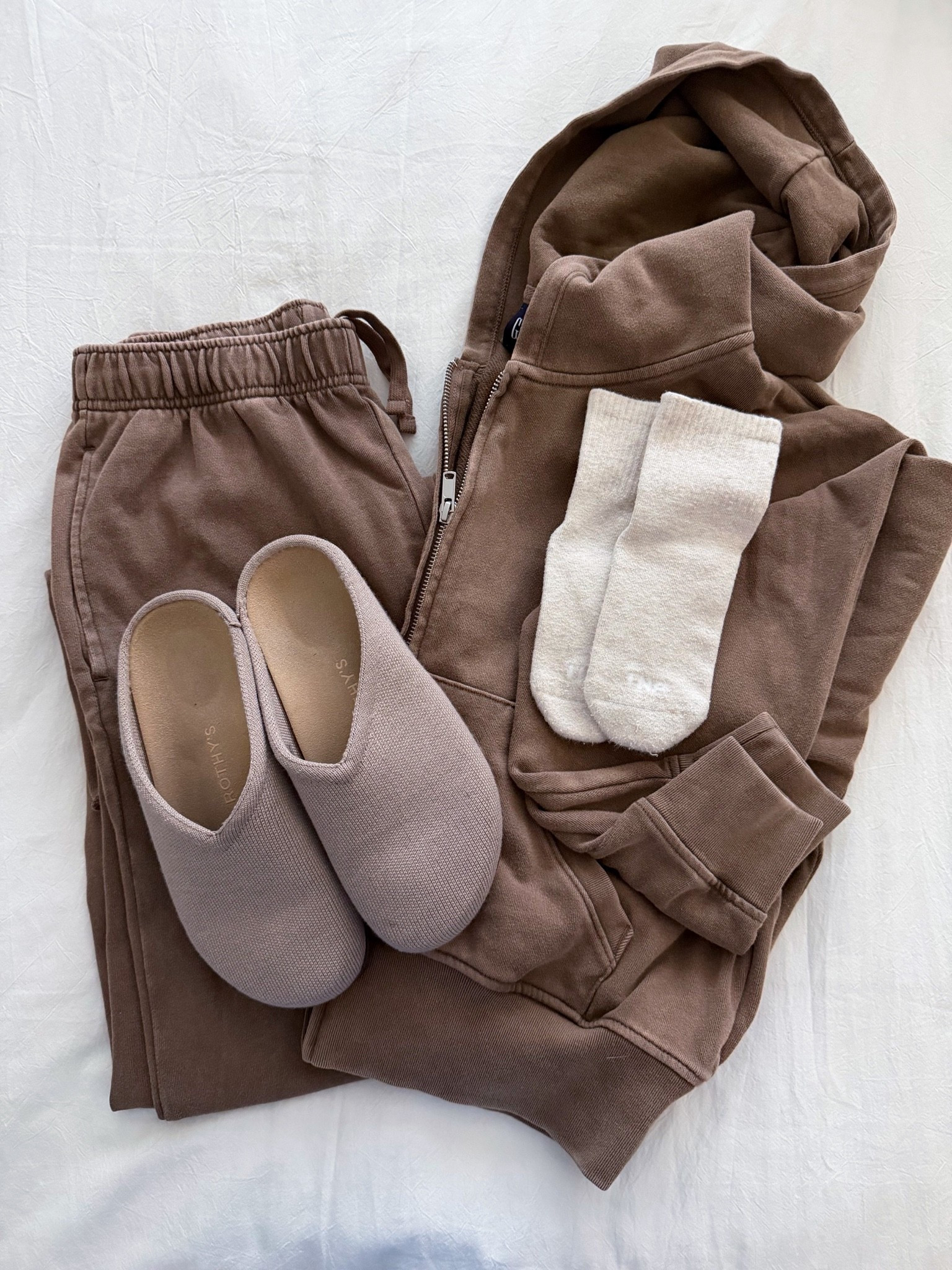 Comfy lounge set 🤎🤎 runs tts