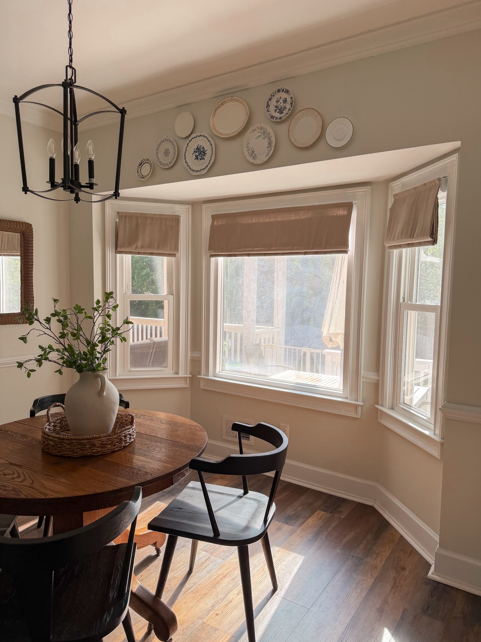 Breakfast nook details 

#LTKHome #LTKSaleAlert
