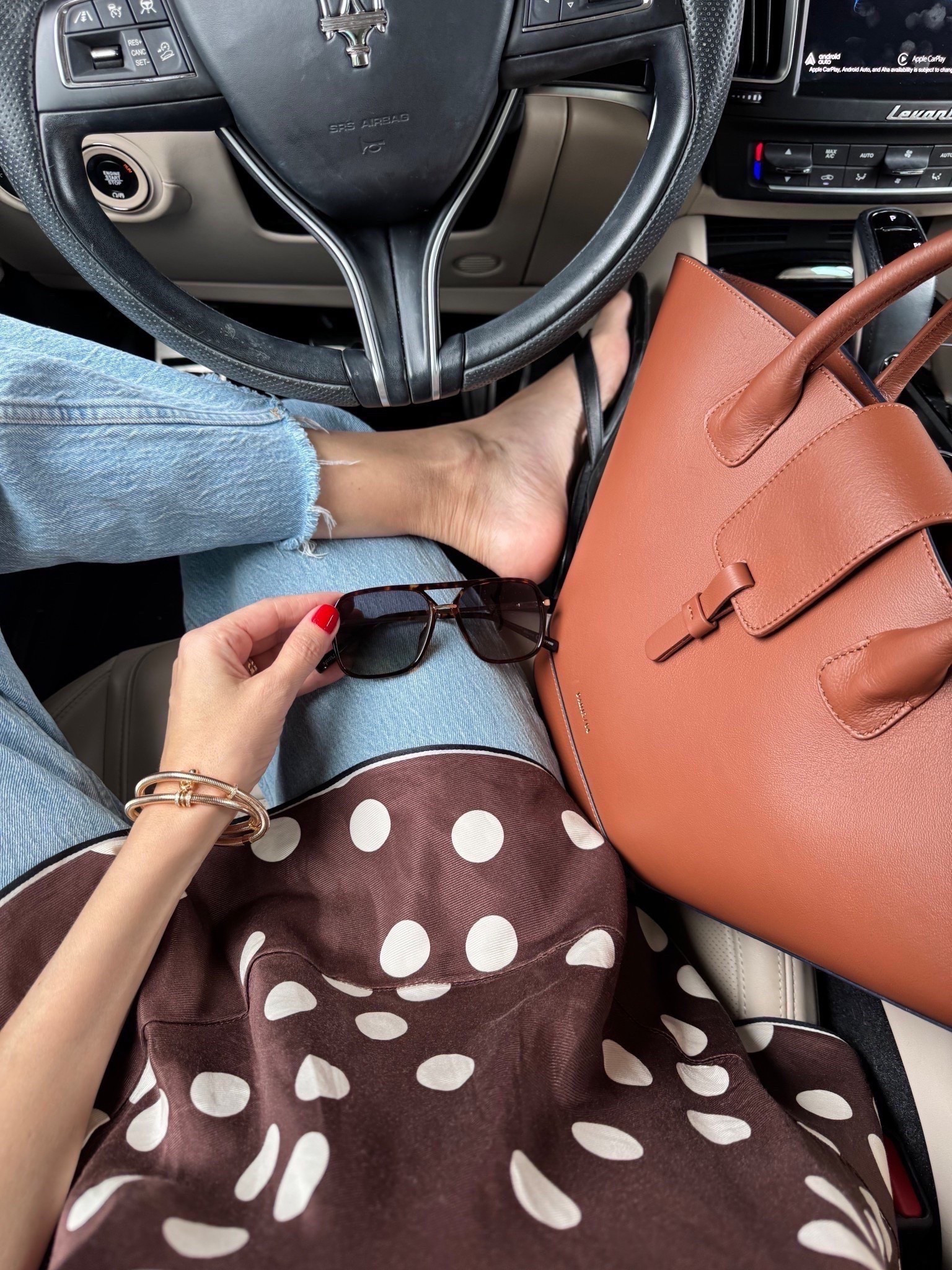 Fall outfit idea details!
Loving everything about this look, gorgeous and elegant. Fits true to size and I’m wearing size small



#LTKSeasonal #LTKootd #LTKU