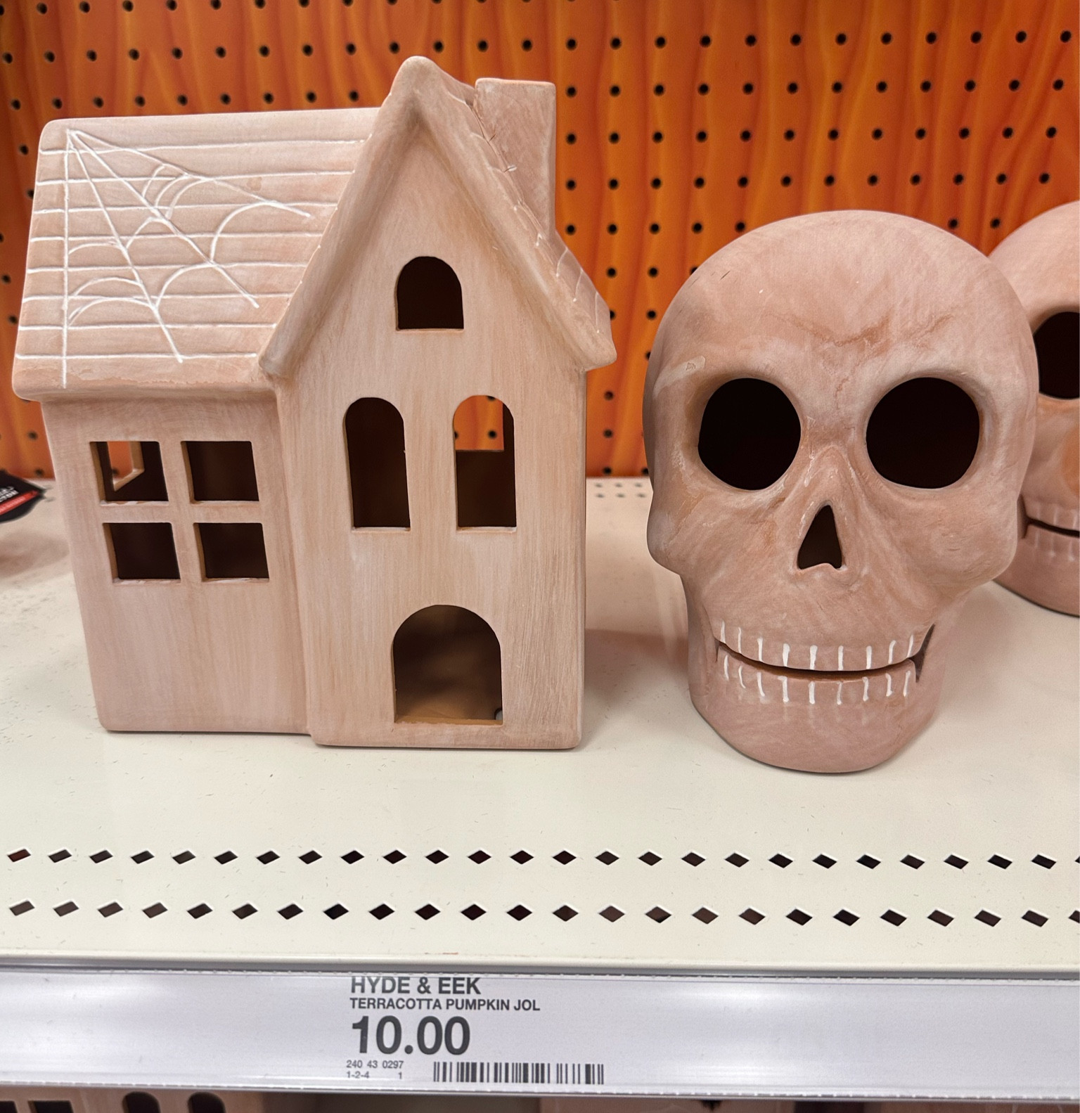 Cute terracotta Halloween decor 

#LTKSeasonal #LTKStyleTip #LTKFallSale
