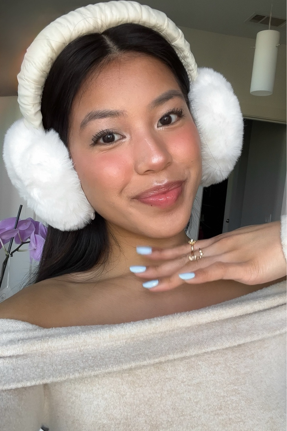 this is YOUR sign to wear cute white ear muffs this winter ❄️🥶☃️☁️

#LTKSeasonal #LTKStyleTip #LTKBeauty