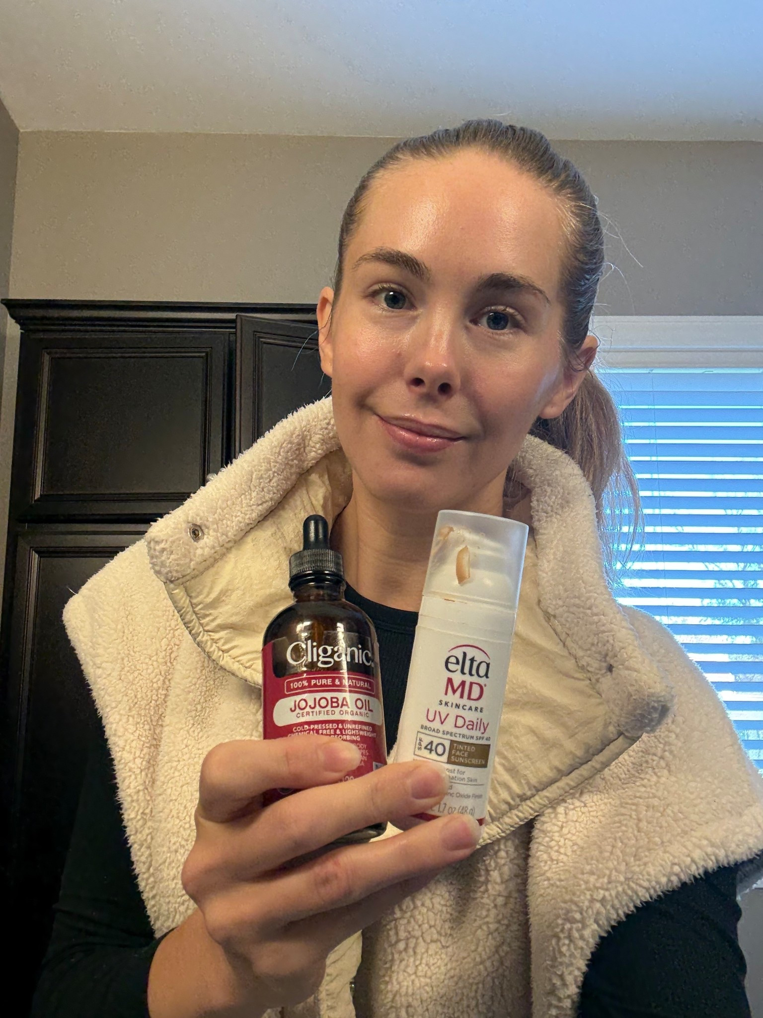 Every day skincare nonnegotiables include cold pressed jojoba oil and tinted sunscreen. I have been using this jojoba oil since November 2022 and my skin craves it now. My theory is keeping skin moisturized and not dry will help prevent fine lines and wrinkles from forming and this oil does a great job of that! Prioritizing skin care wellness as I age is important as I choose to go the natural (non filler/botox route).

#skincare #aginggracefully #natural 

#LTKSaleAlert #LTKFindsUnder50 #LTKBeauty