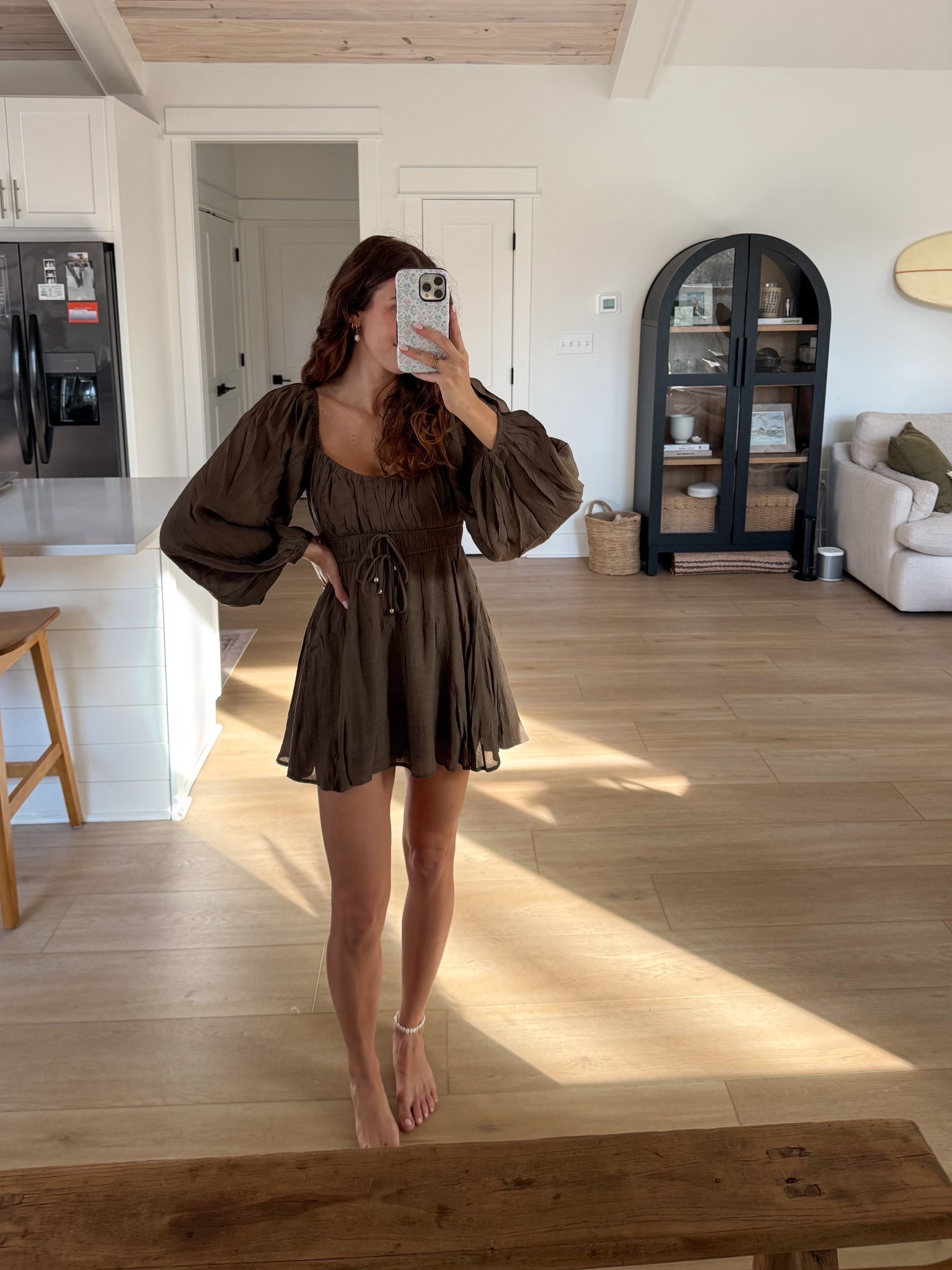 Obsessed with this Grey Bandit Daphne Romper 🤎
The perfect long sleeve romper for an effortless, elevated everyday look—lightweight, flowy, and so flattering. Easy to dress up or keep casual, making it a go-to for transitional weather.

Linking the exact romper ✨


#LTKootd #LTKmomlife #LTKSeasonal