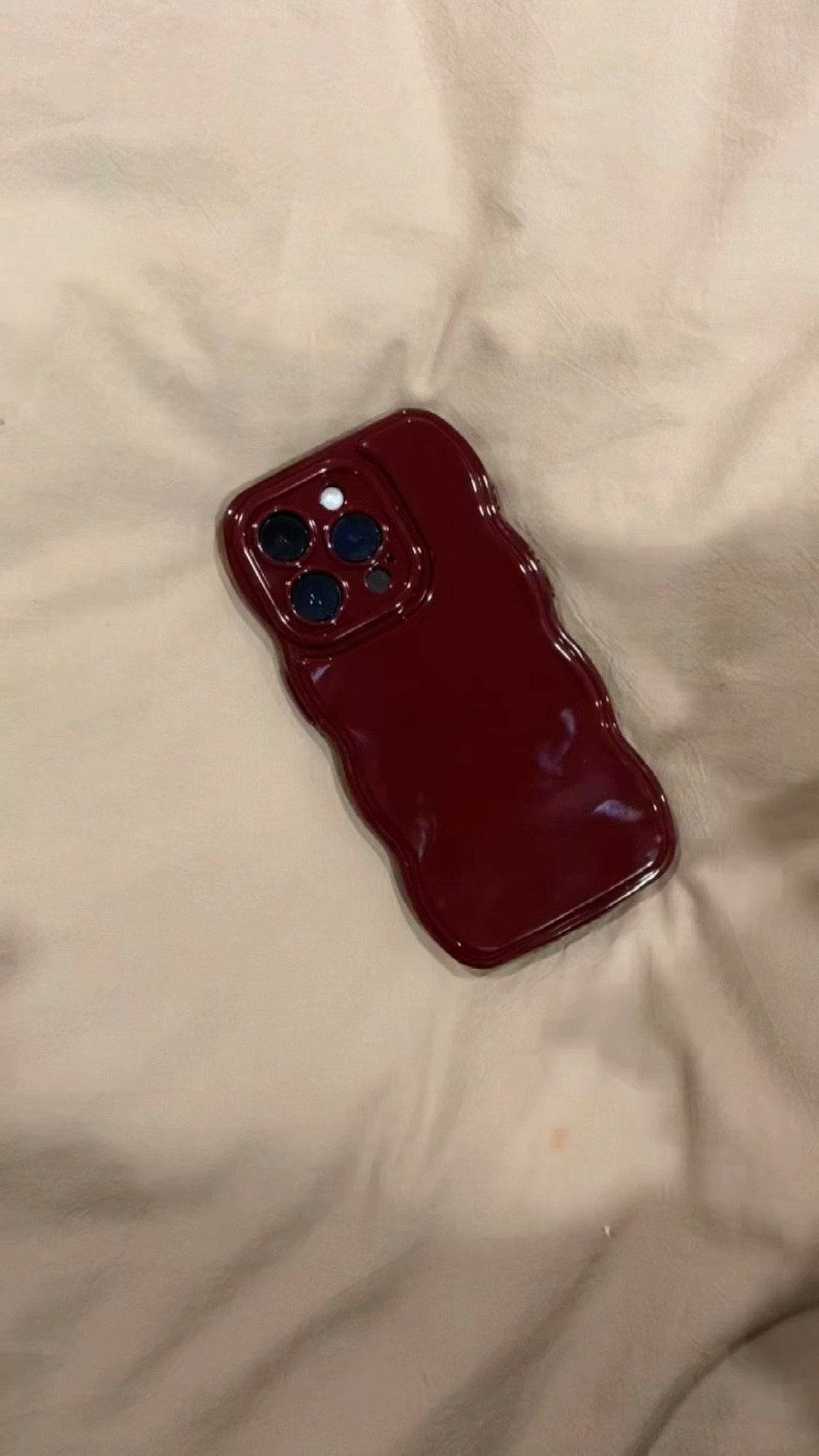 There’s no better accessory than a phone case and this one is 🤌🏼

#LTKStyleTip #LTKSaleAlert #LTKFindsUnder50