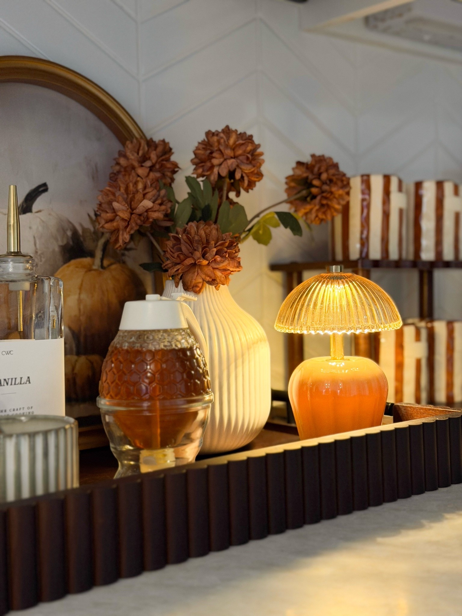 Look at that cozy glow!!

Home, home decor, home accents, home finds, autumn finds, fall finds, fall coffee bar

#LTKdayinmylife #LTKSeasonal #LTKHome