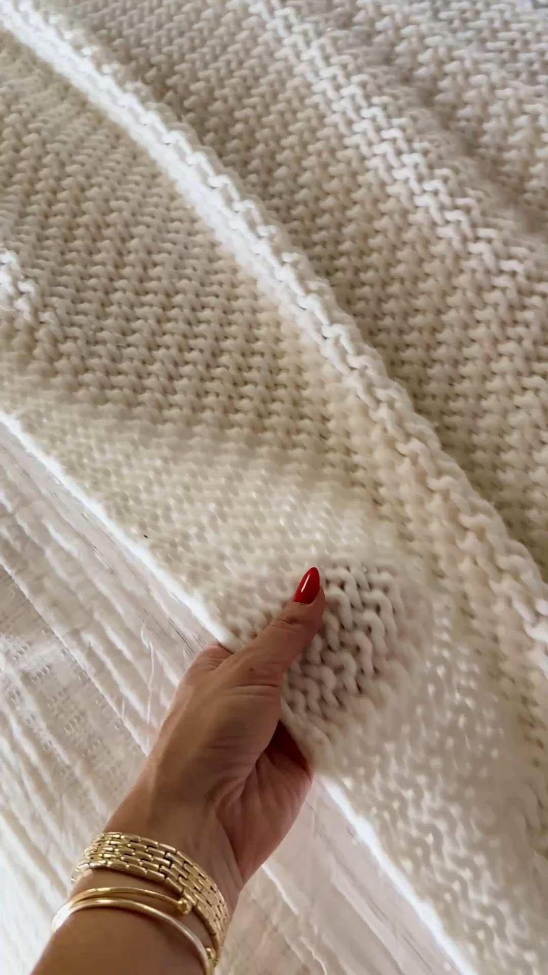 10/10 recommend this chunky knit blanket for anyones bed!

Home, home decor, home finds, home favorites, blanket, bedding, Target home, bedroom inspo, blanket, layers, spring home refresh 

#LTKHome #LTKmomlife #LTKdayinmylife