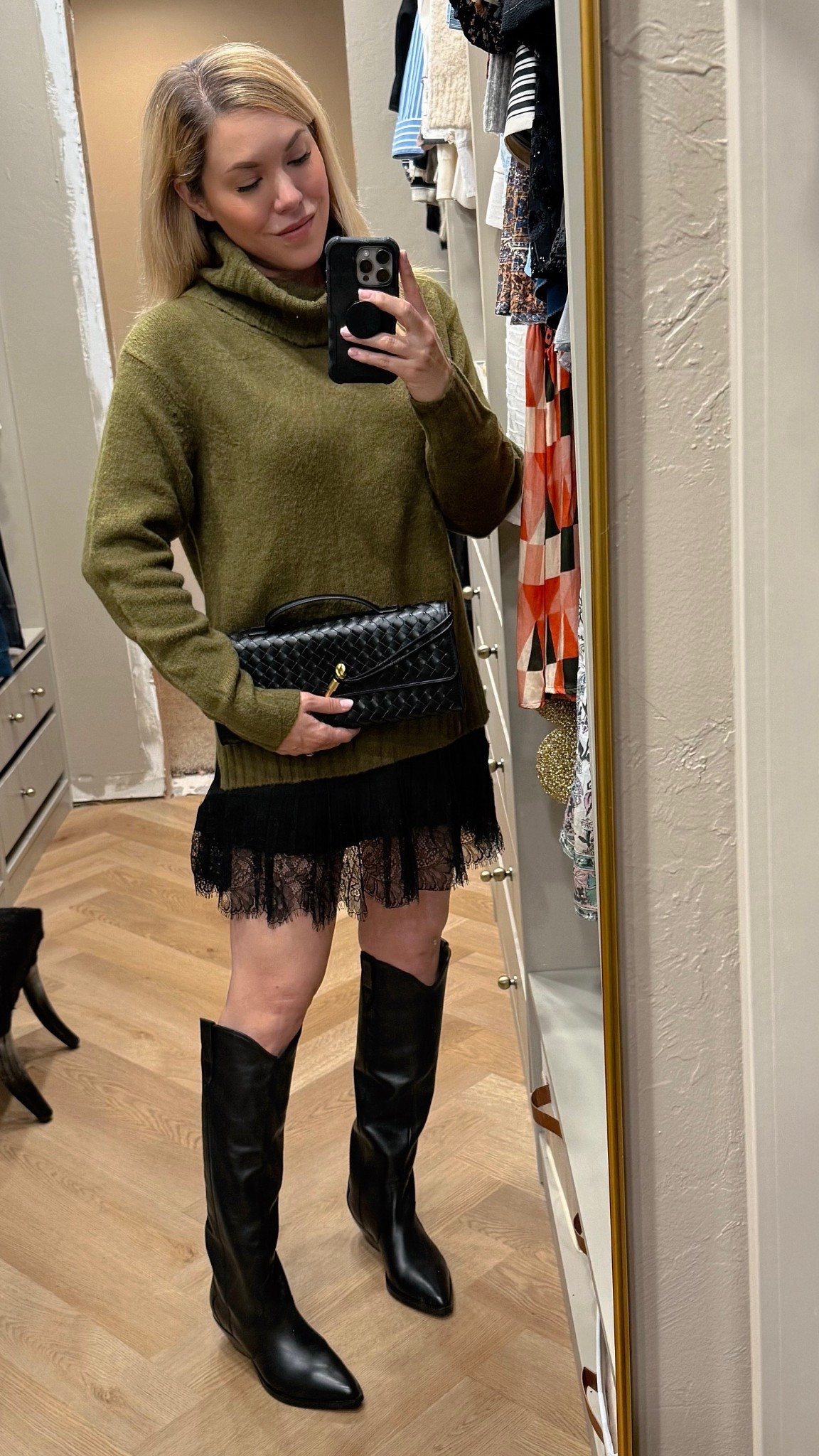 Amazon outfit
Amazon fashion 
Lace skirt
Sweater
Western boots
How to style western boots 

#LTKShoeCrush #LTKFindsUnder50 #LTKItBag